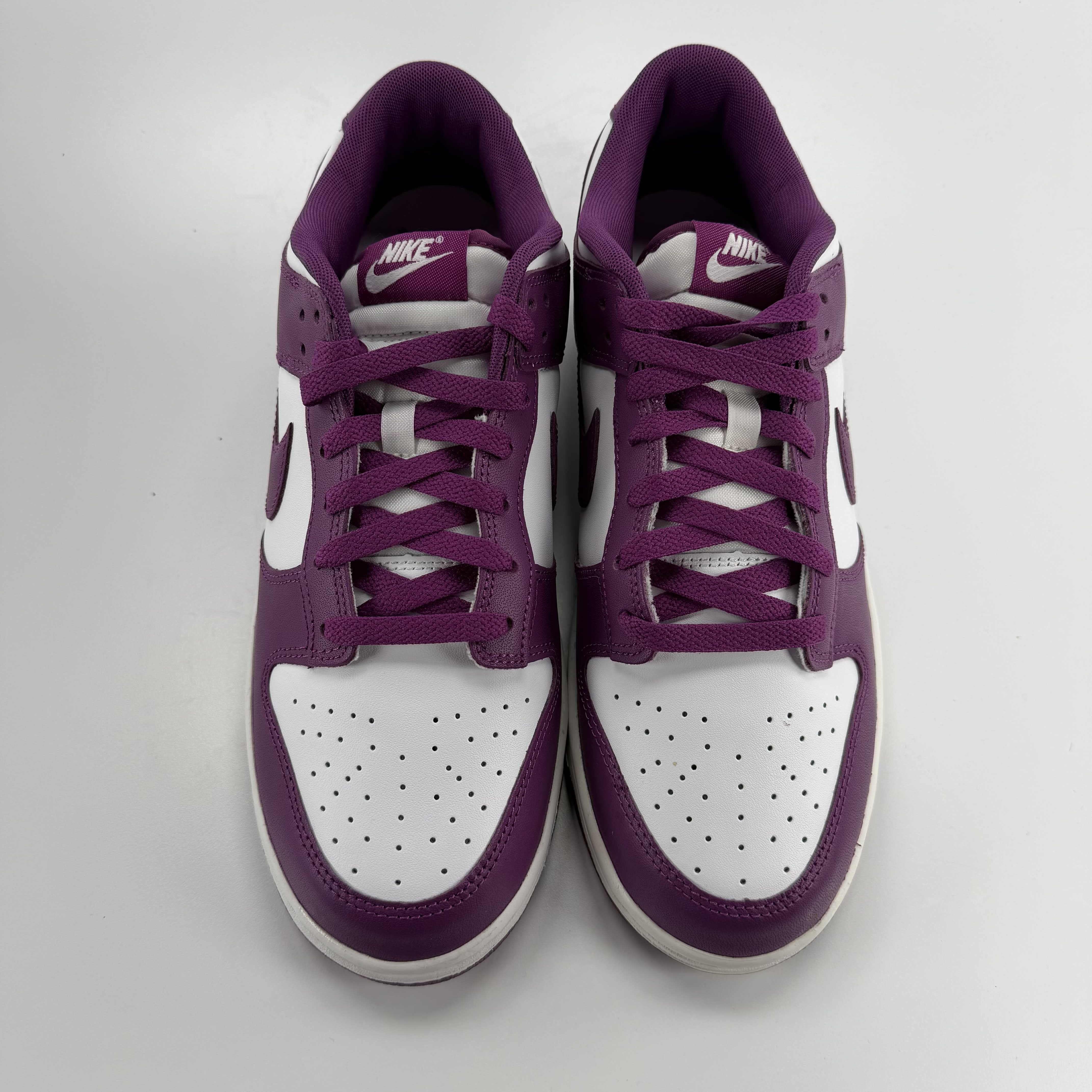262592 Nike Dunk Low White Viotech