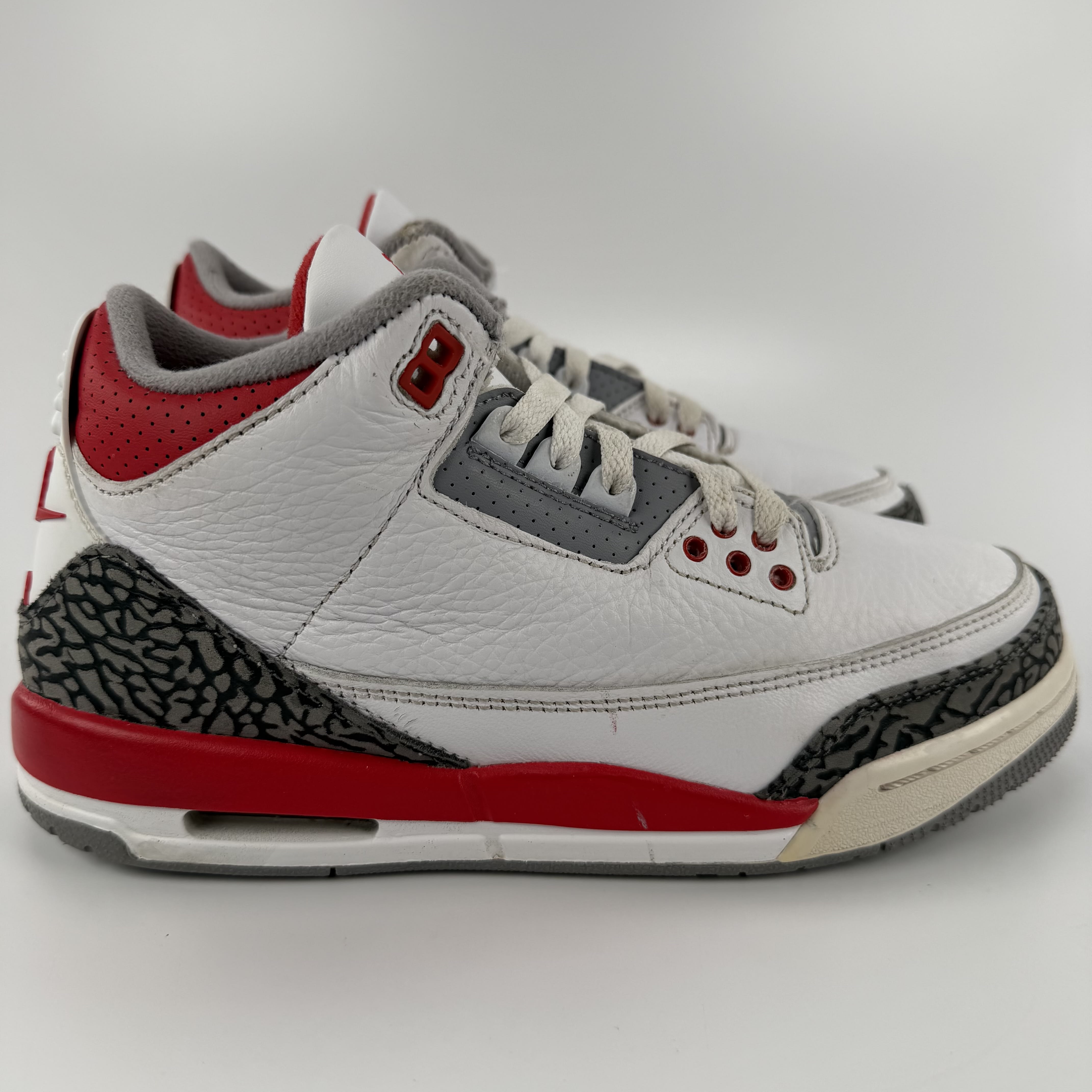 625949 Jordan 3 Retro Fire Red (2022) (GS)