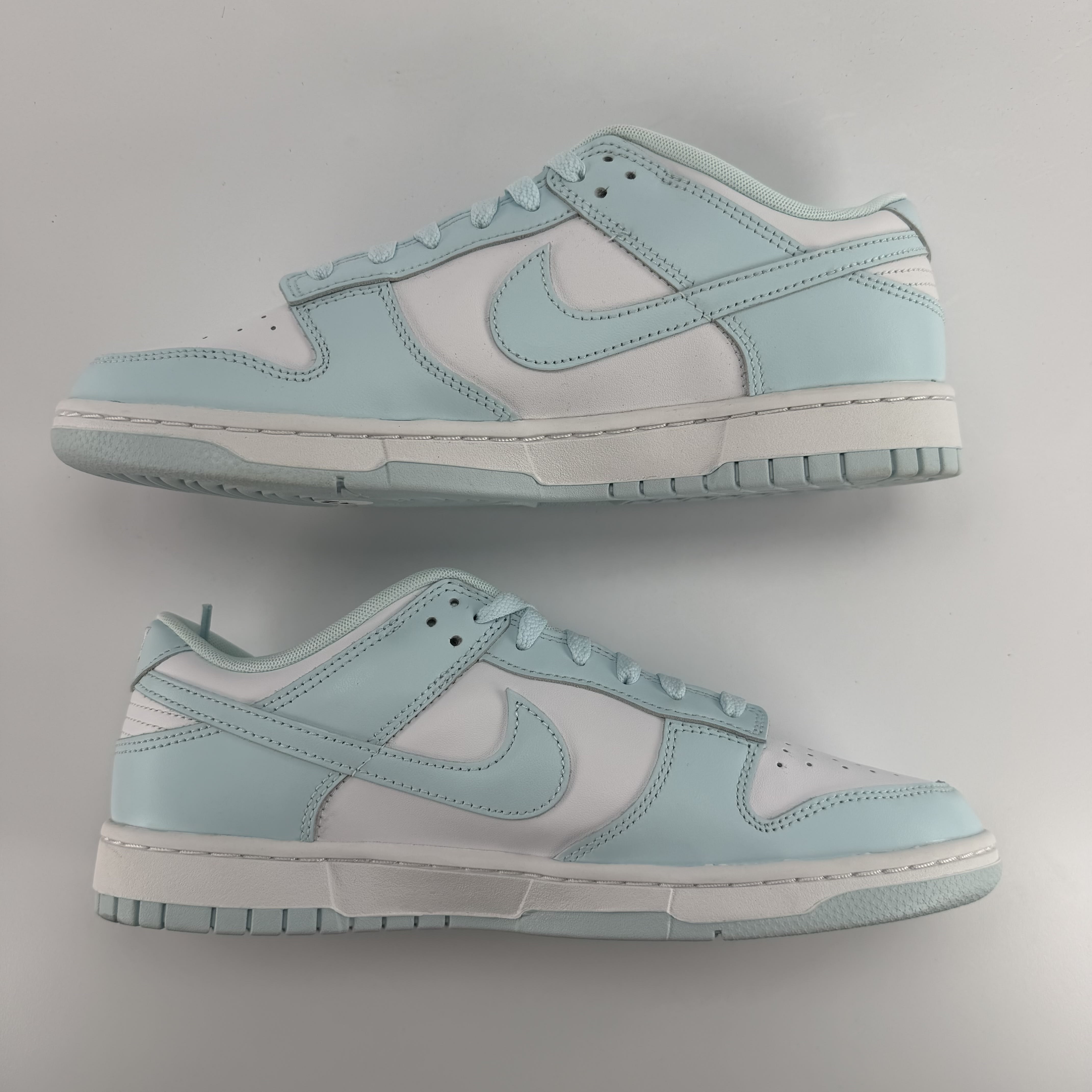 264884 Nike Dunk Low Glacier Blue