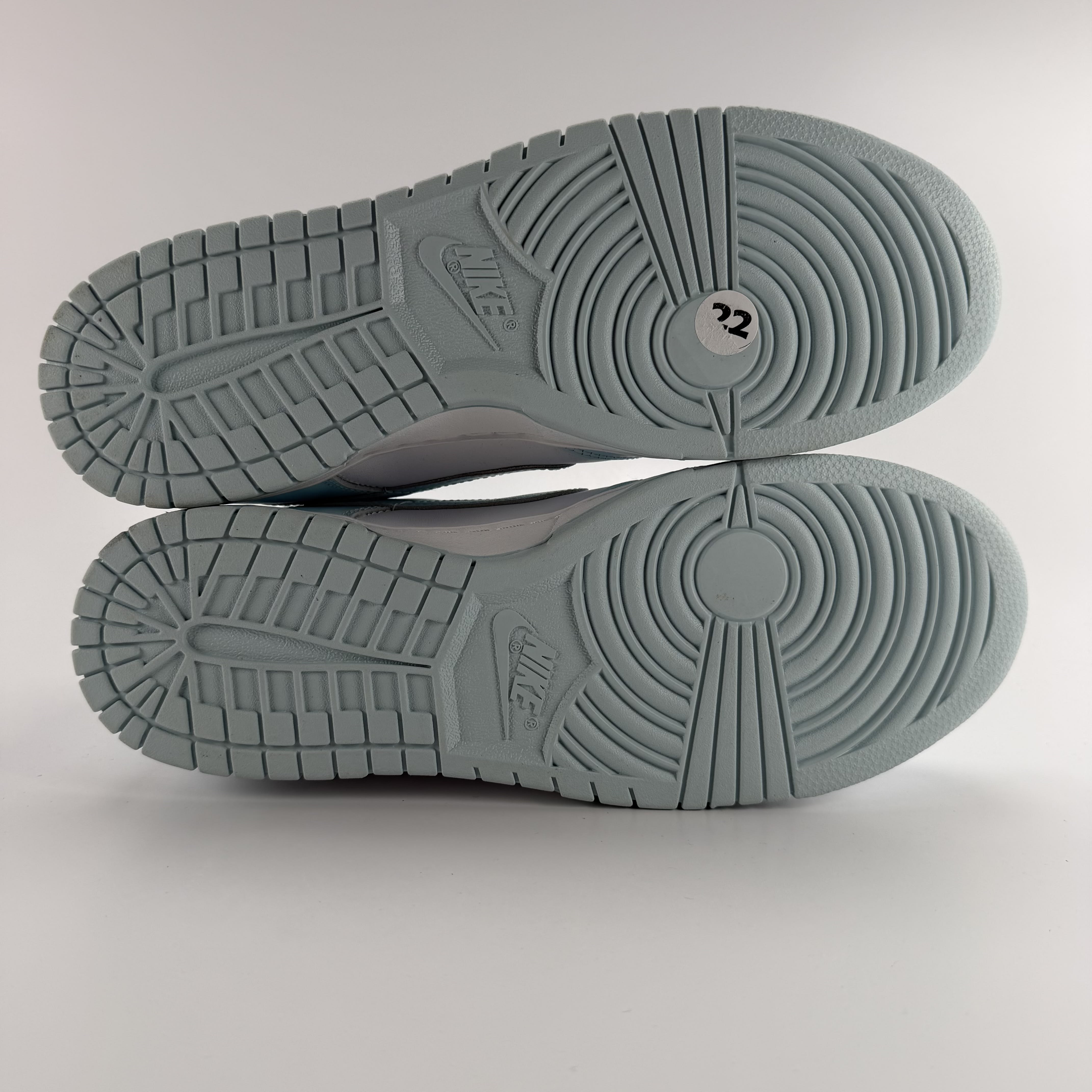 264884 Nike Dunk Low Glacier Blue