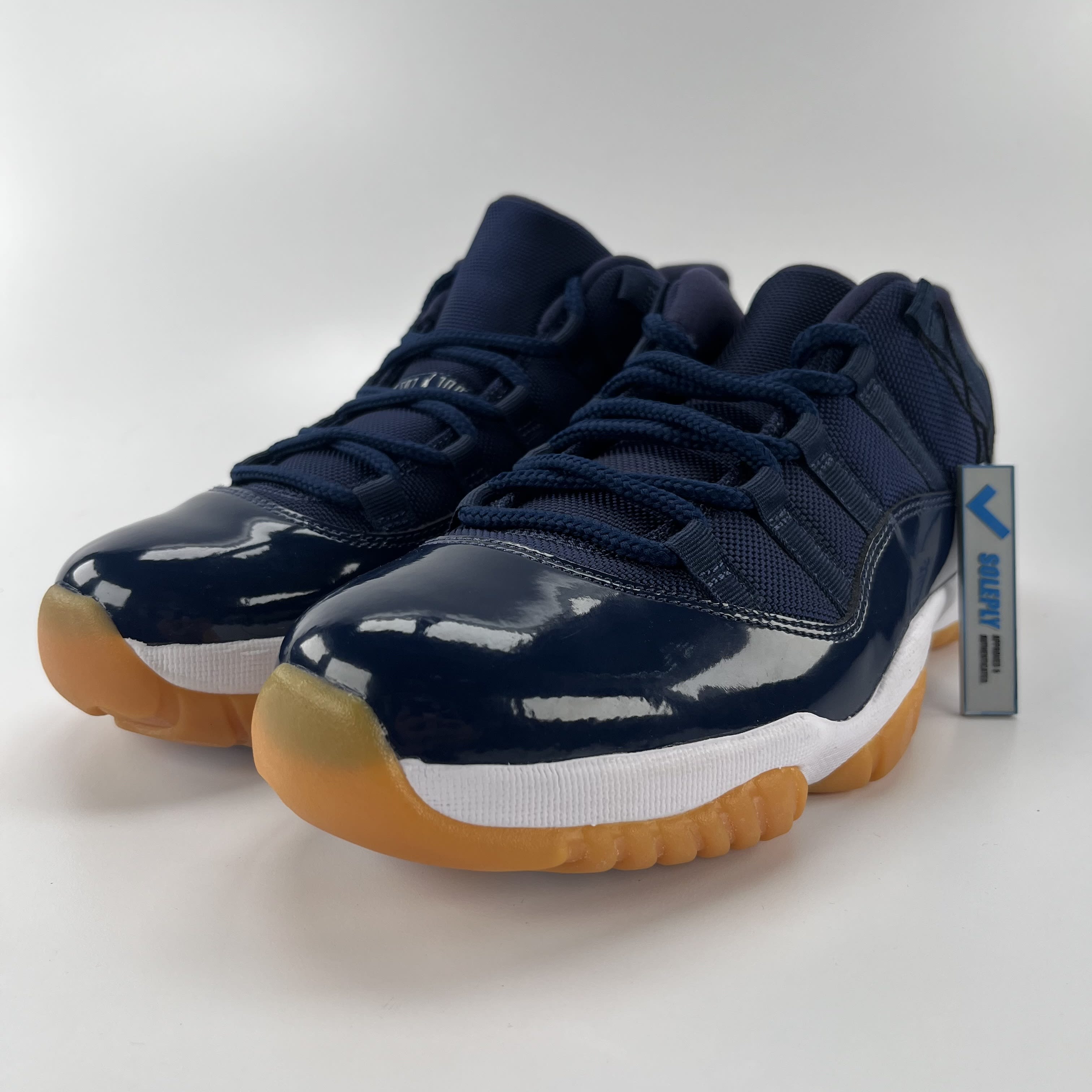 281235 Air Jordan 11 Retro Low 'Navy Gum'