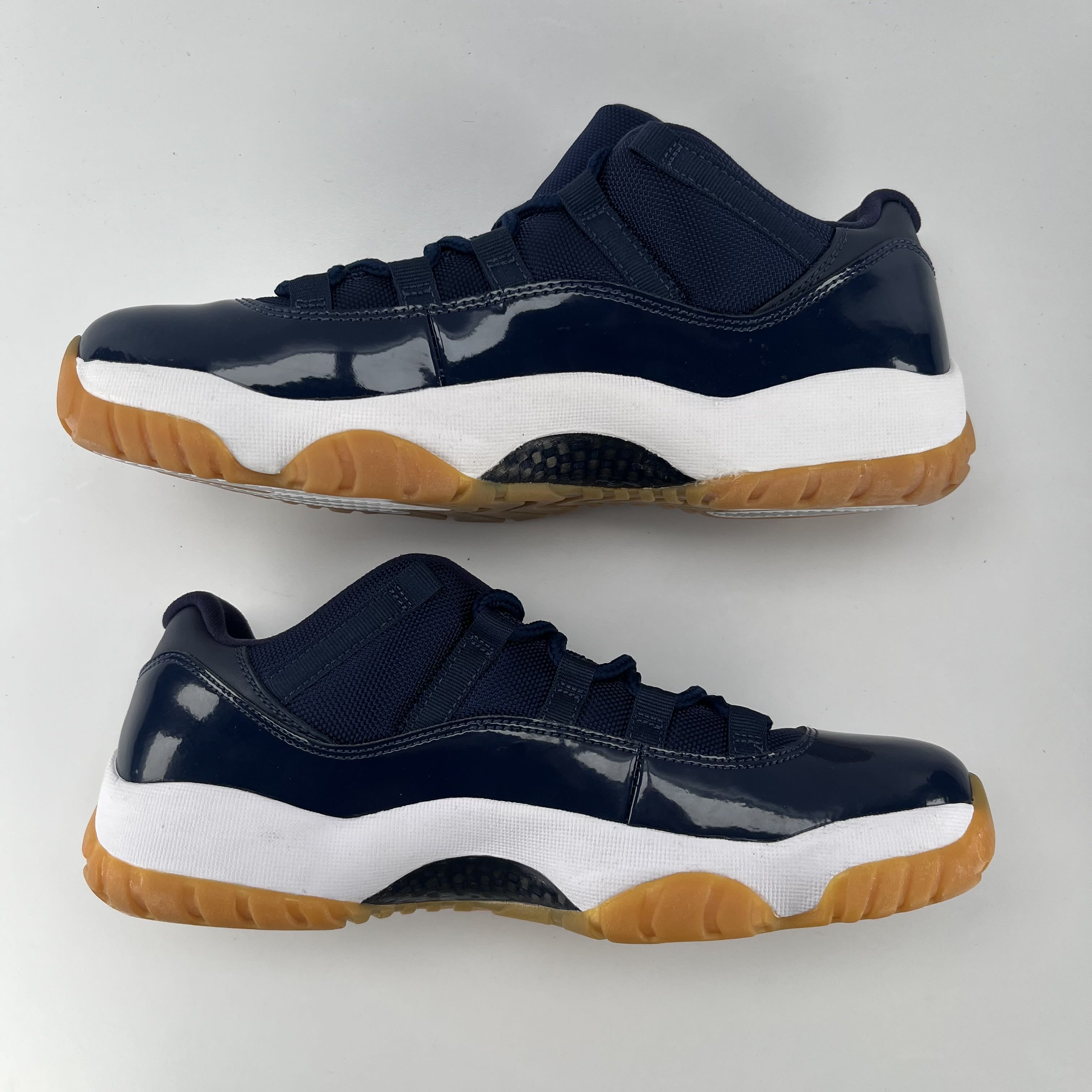 281235 Air Jordan 11 Retro Low 'Navy Gum'