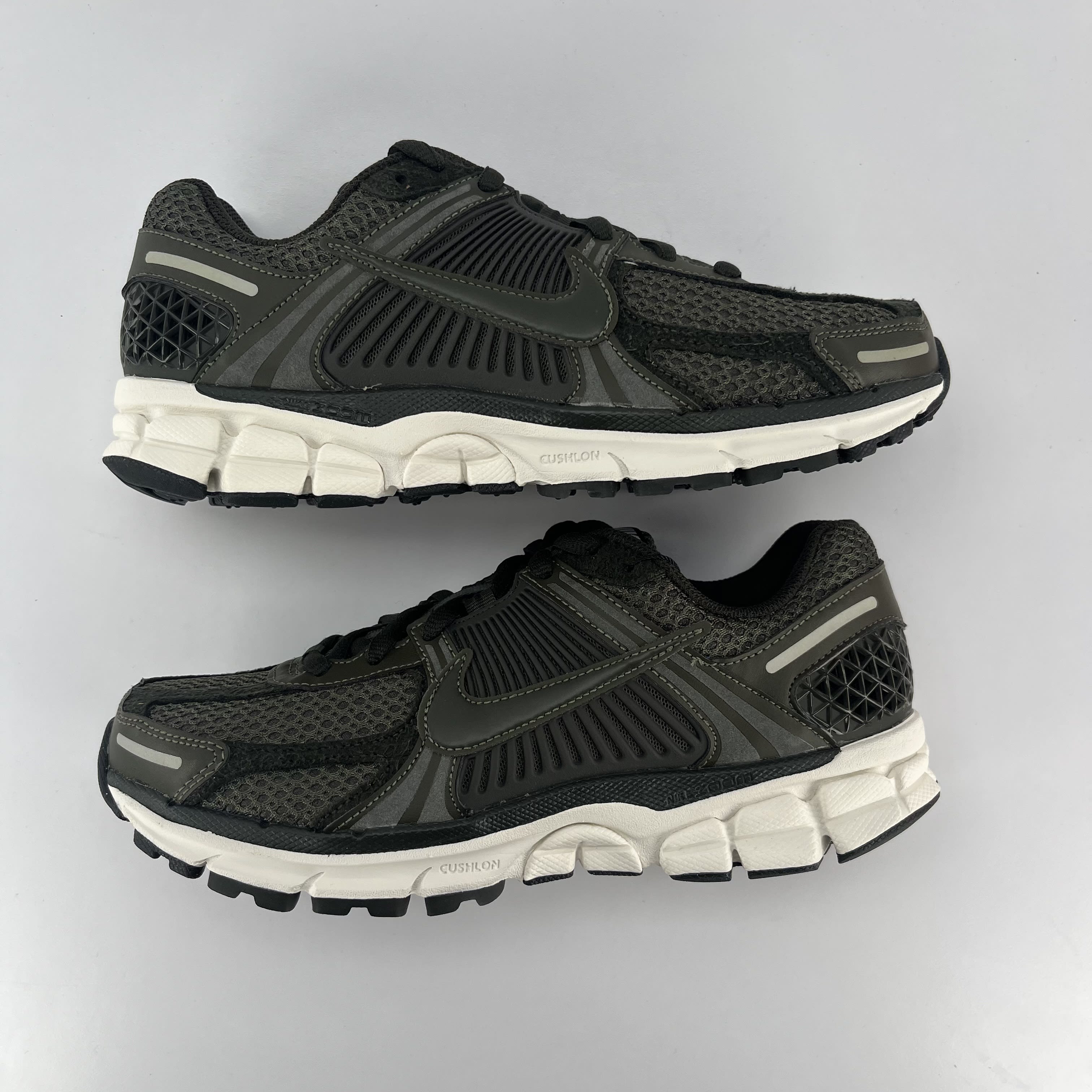 260148 Nike Zoom Vomero 5 Sequoia (Women's)