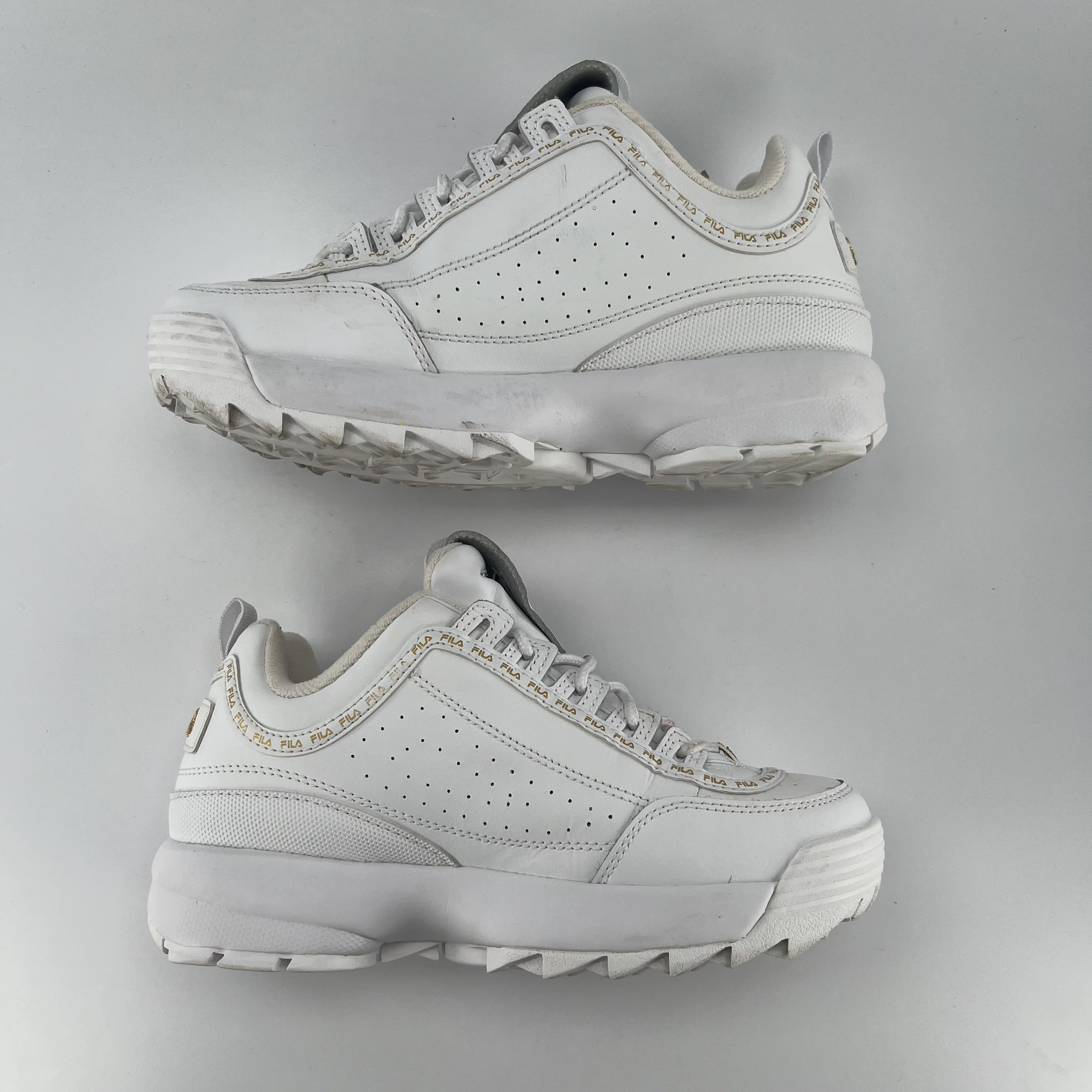 644706 Wmns Fila Disruptor II White Chunky Sole Logo
