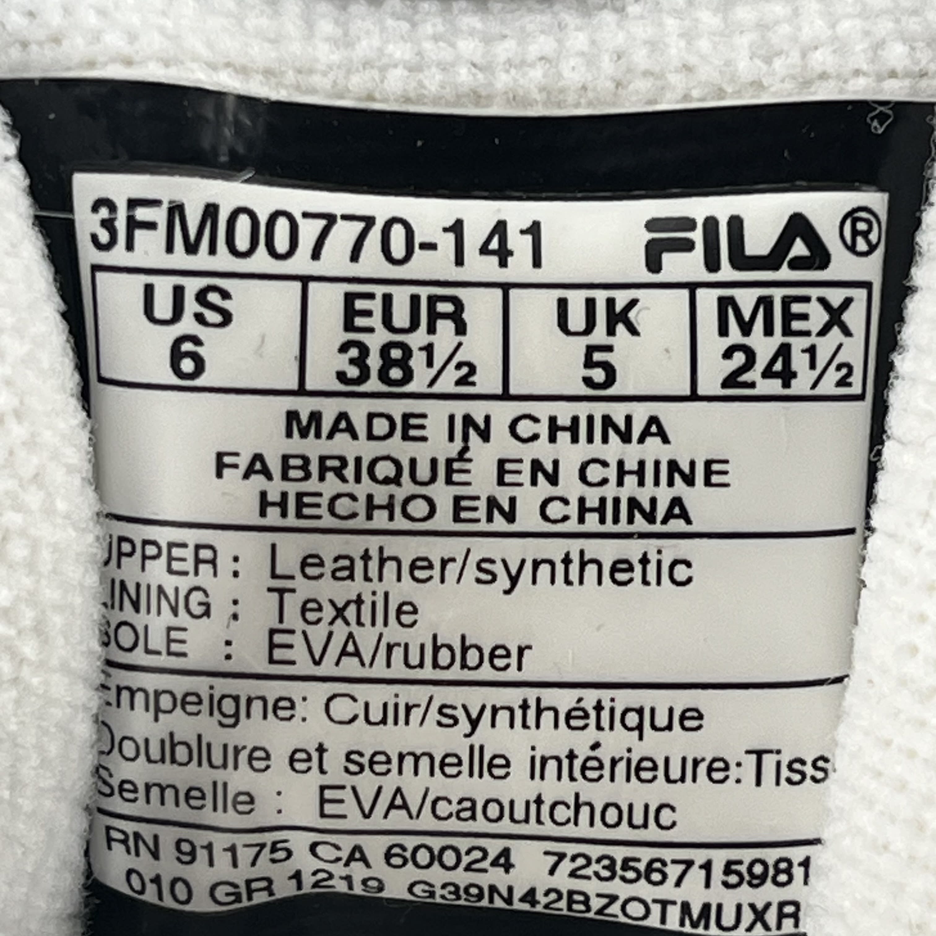 644706 Wmns Fila Disruptor II White Chunky Sole Logo
