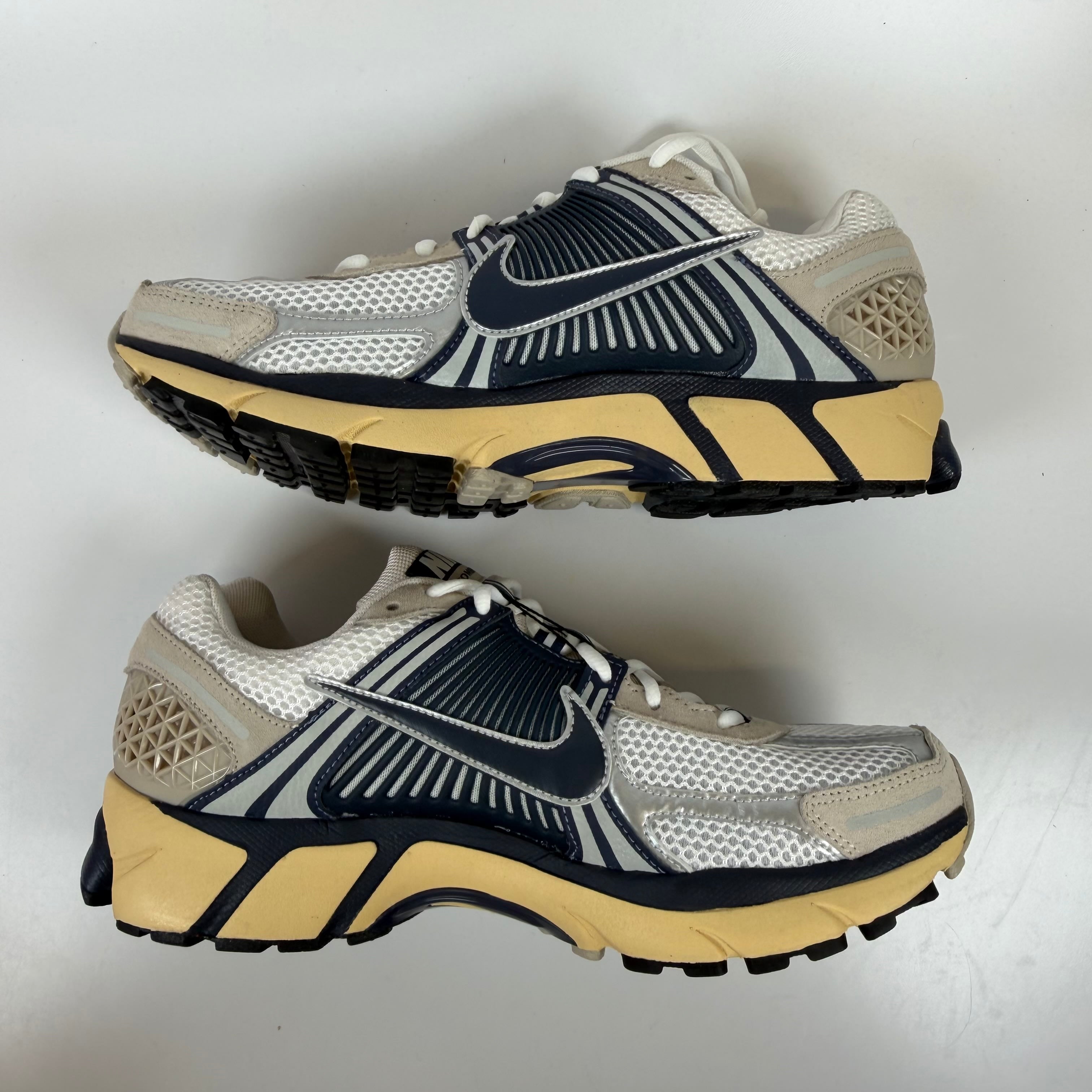 259627 Nike Zoom Vomero 5 Thunder Blue Cream