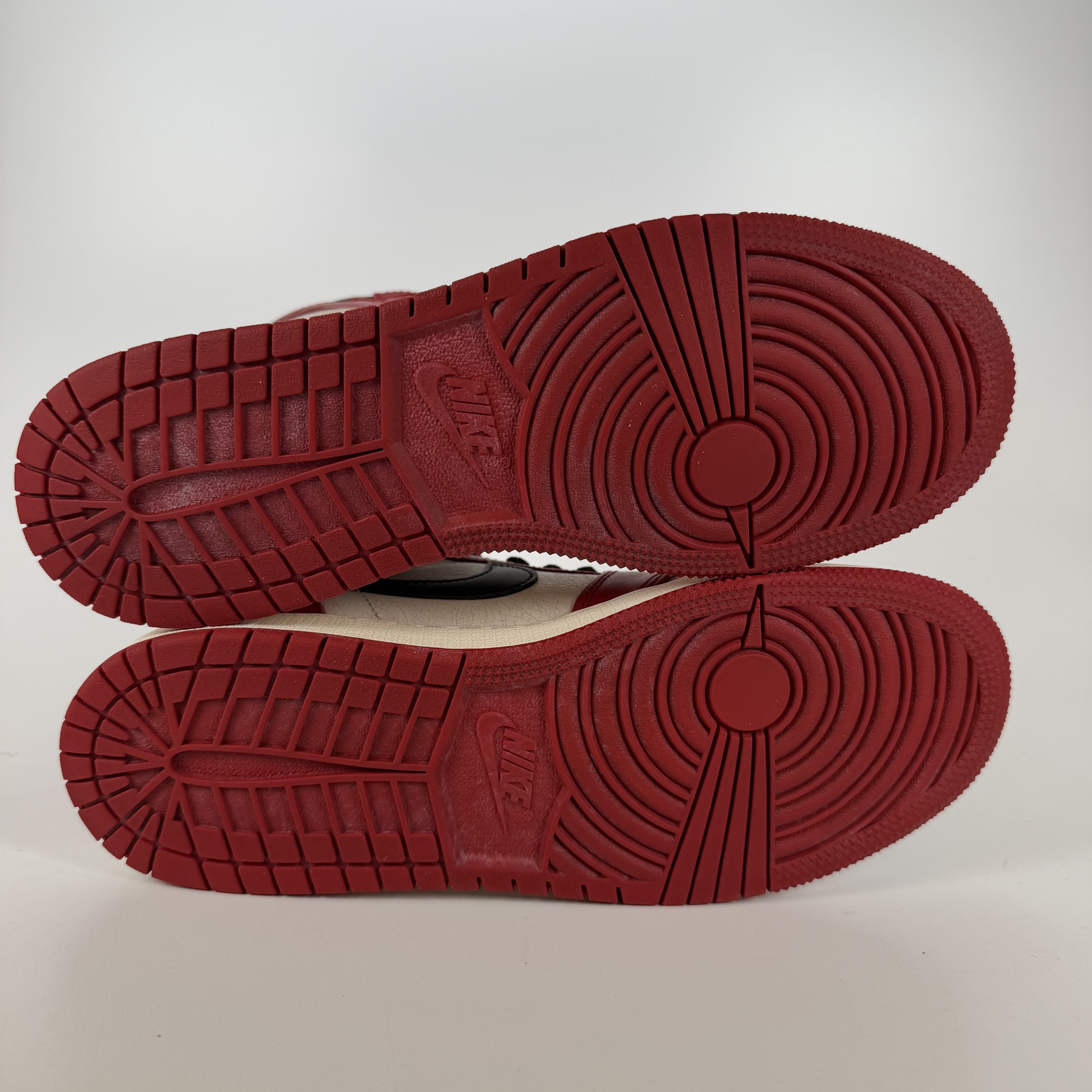 [594837] Air Jordan 1 Retro High OG GS 'Chicago Lost & Found'