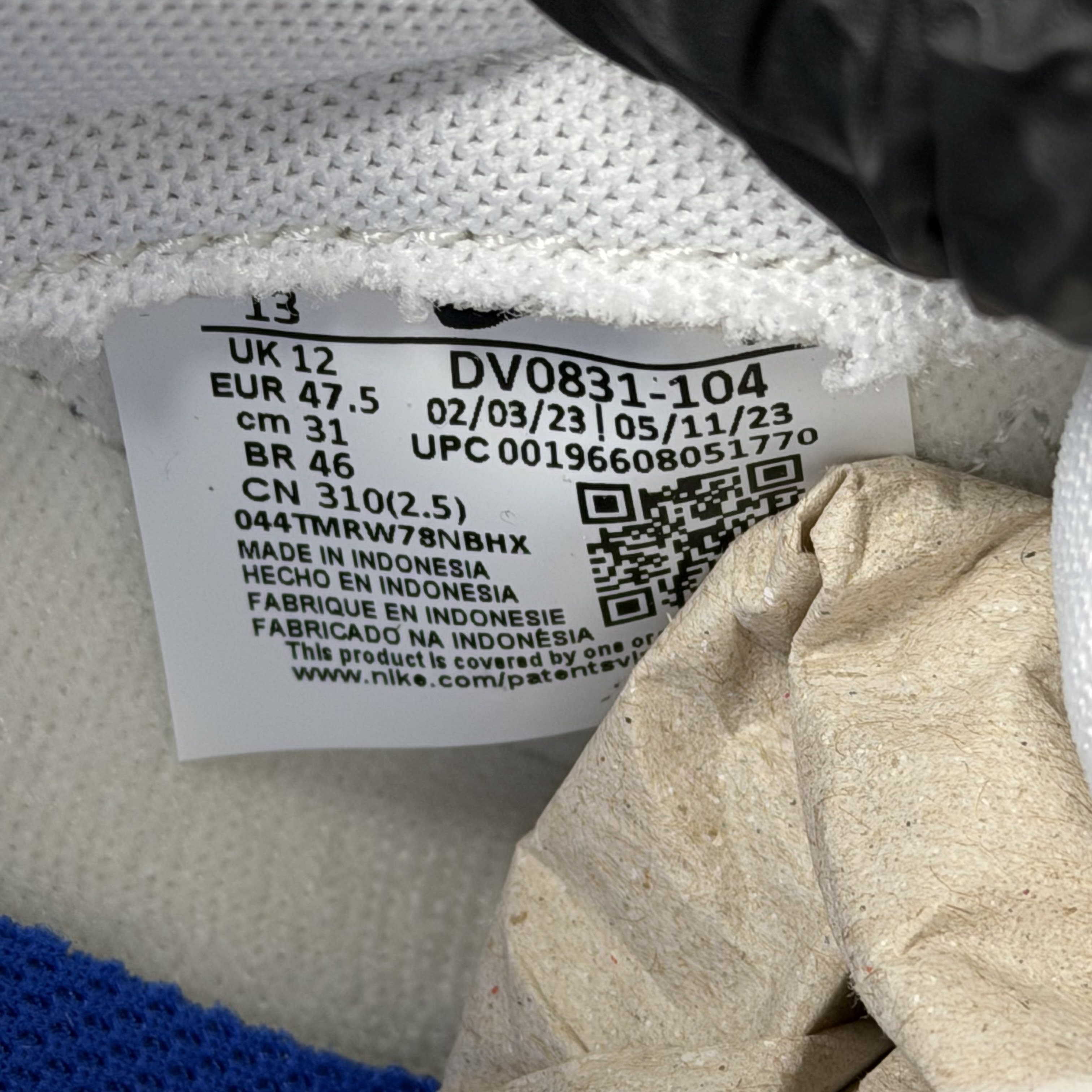 272743 Nike Dunk Low White Hyper Royal