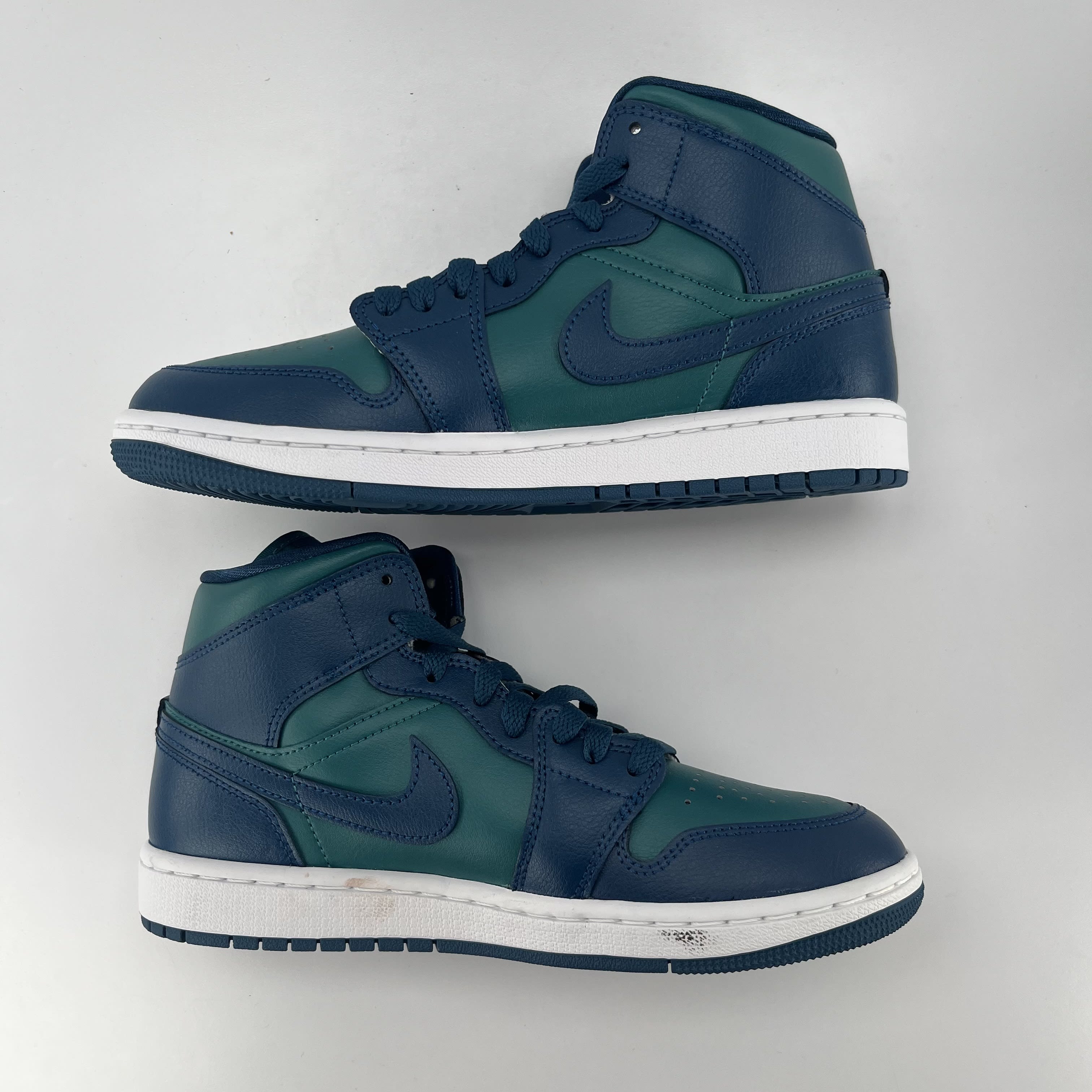424951 Jordan 1 Mid Teal French Blue (Women's)