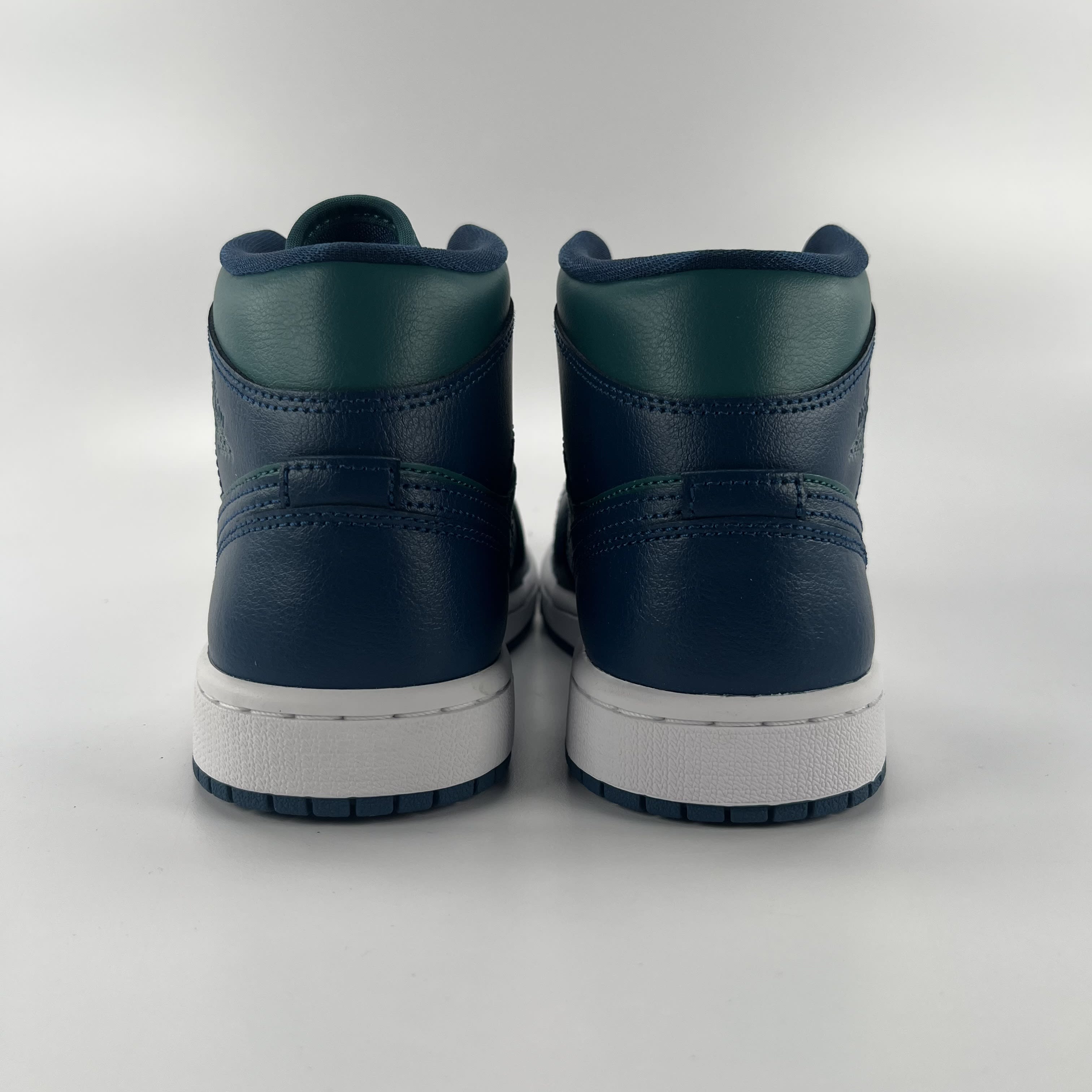 424951 Jordan 1 Mid Teal French Blue (Women's)