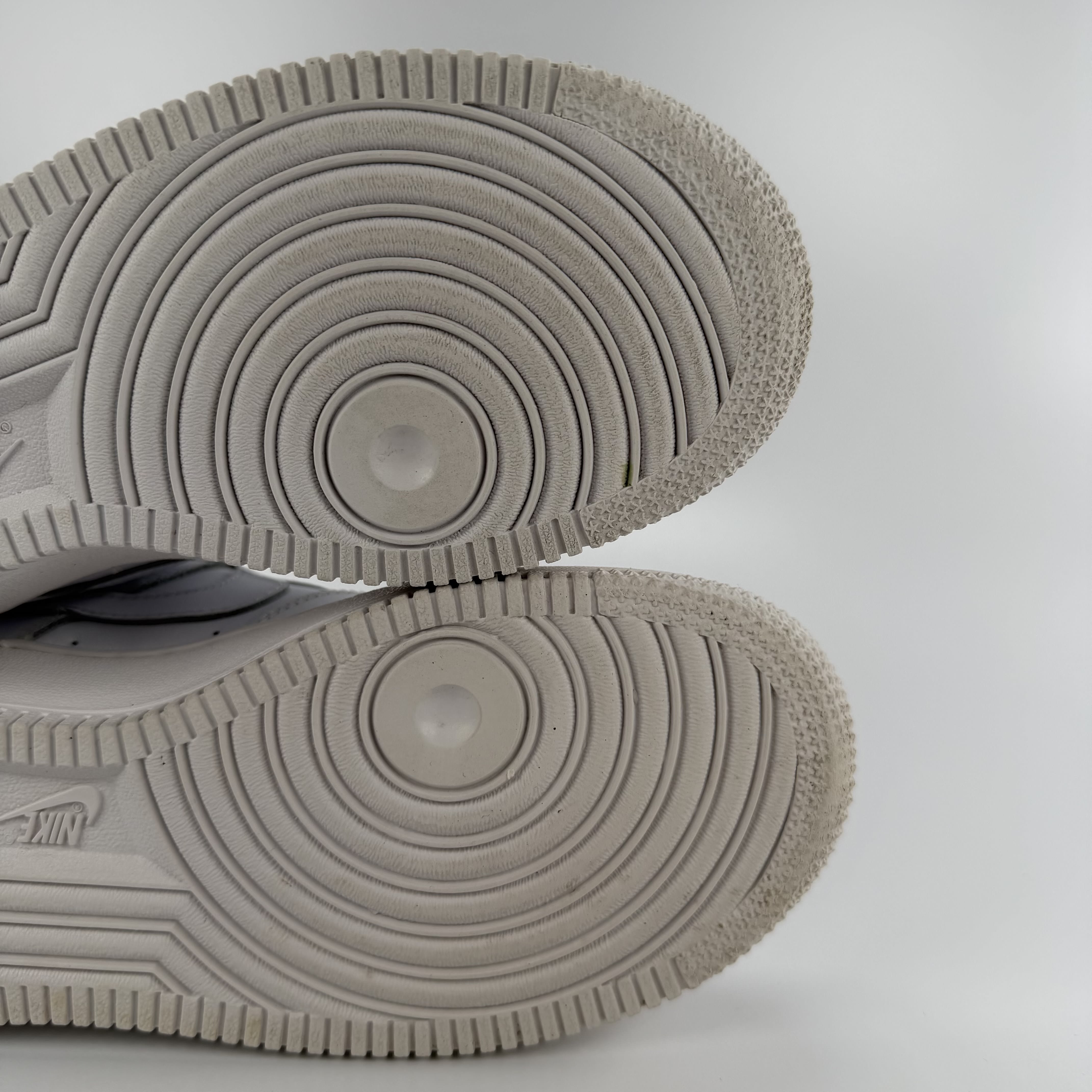 644685 Custom Nike Air Force 1 Low LE Triple White (GS) 'Butterfly'