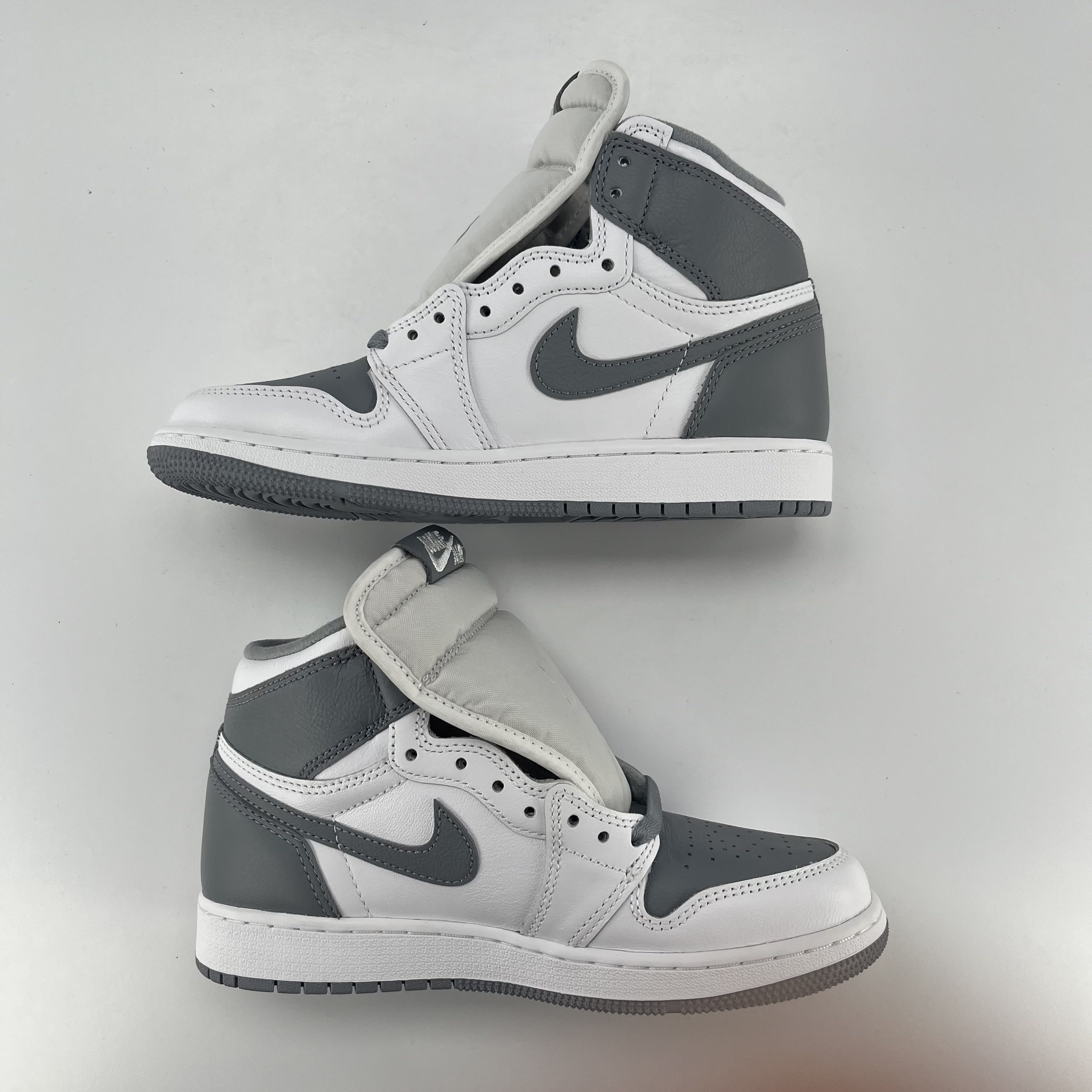 281927 Air Jordan 1 Retro High OG GS 'Stealth'