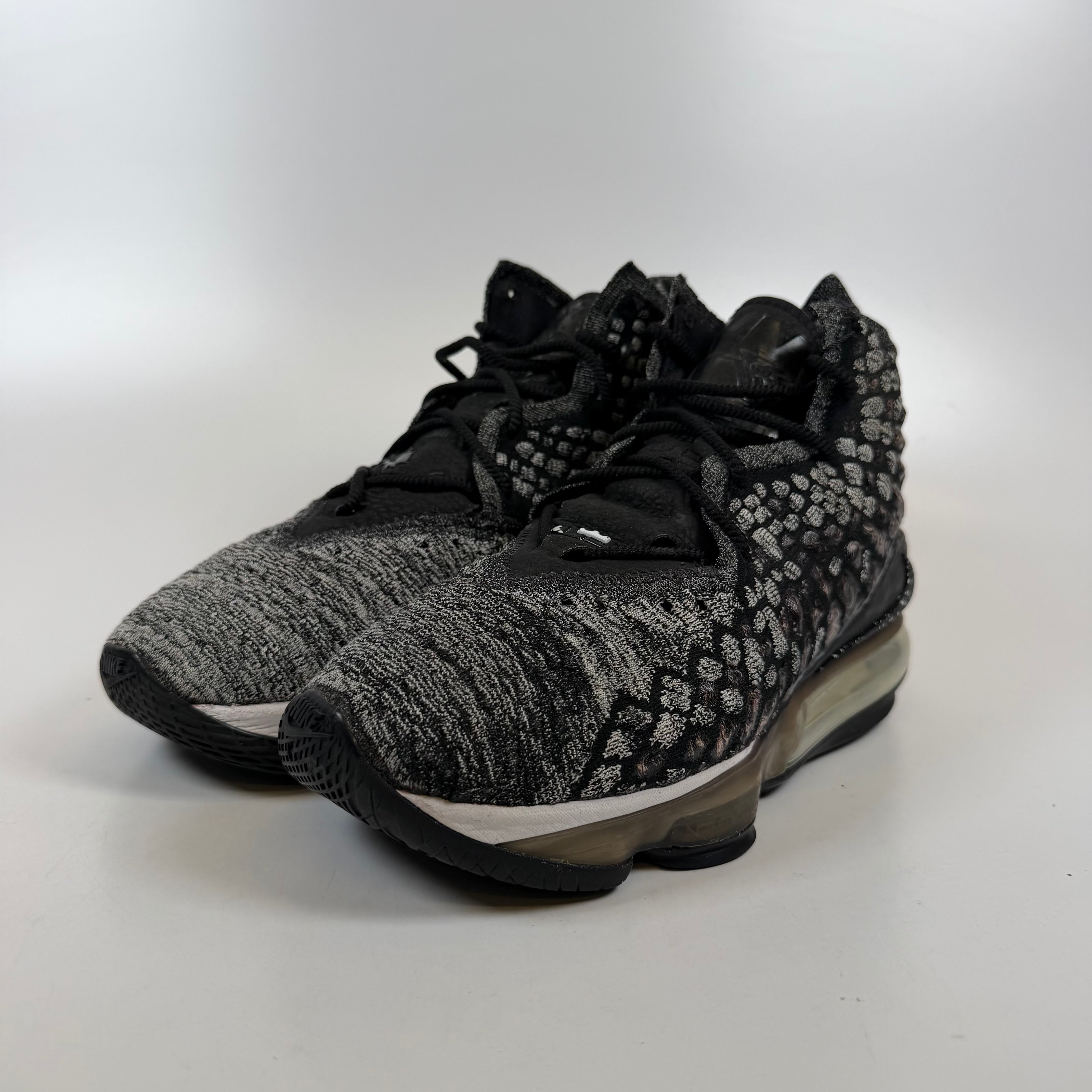 SP12805 Nike LeBron 17 Black White