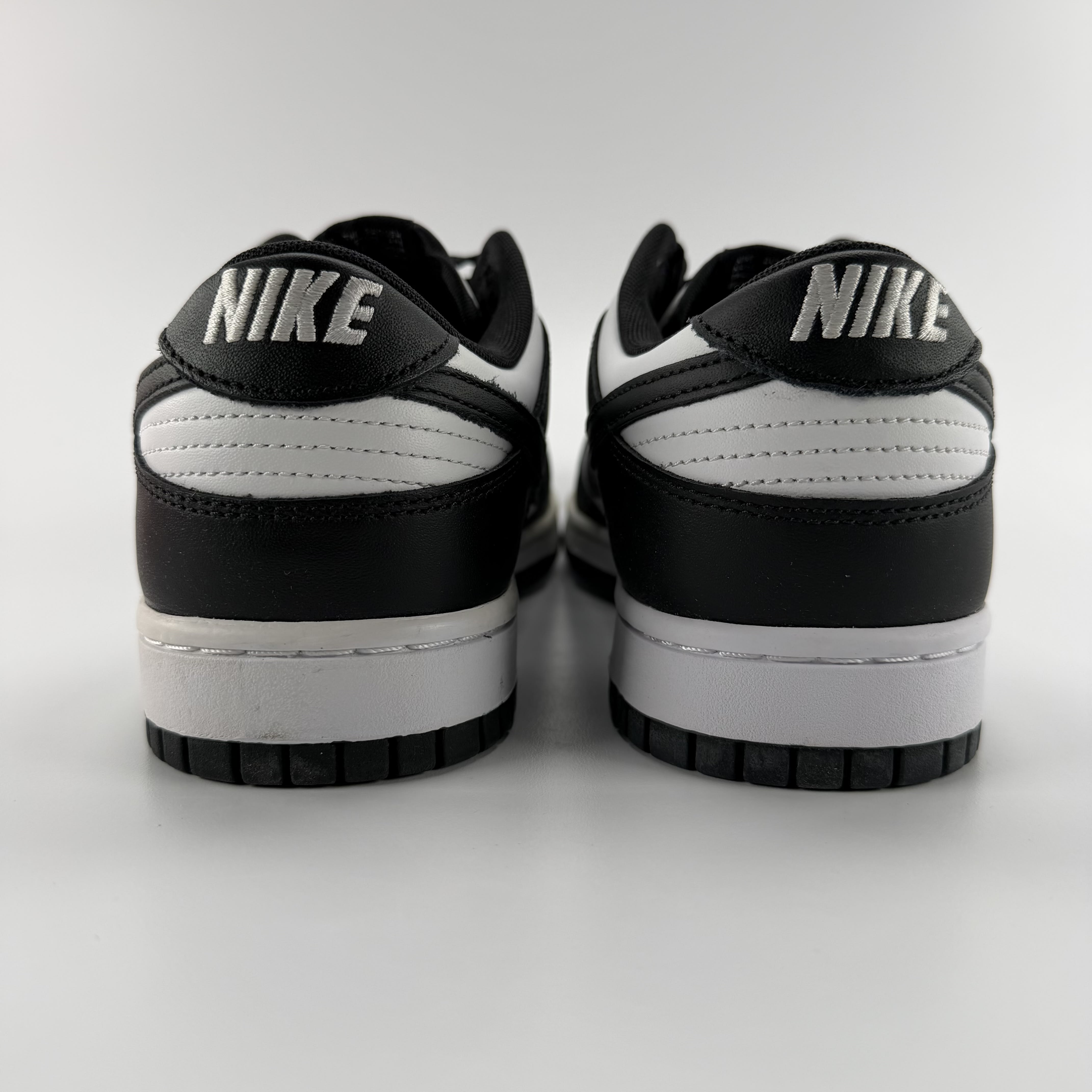 [459644] Nike Dunk Low Retro White Black Panda