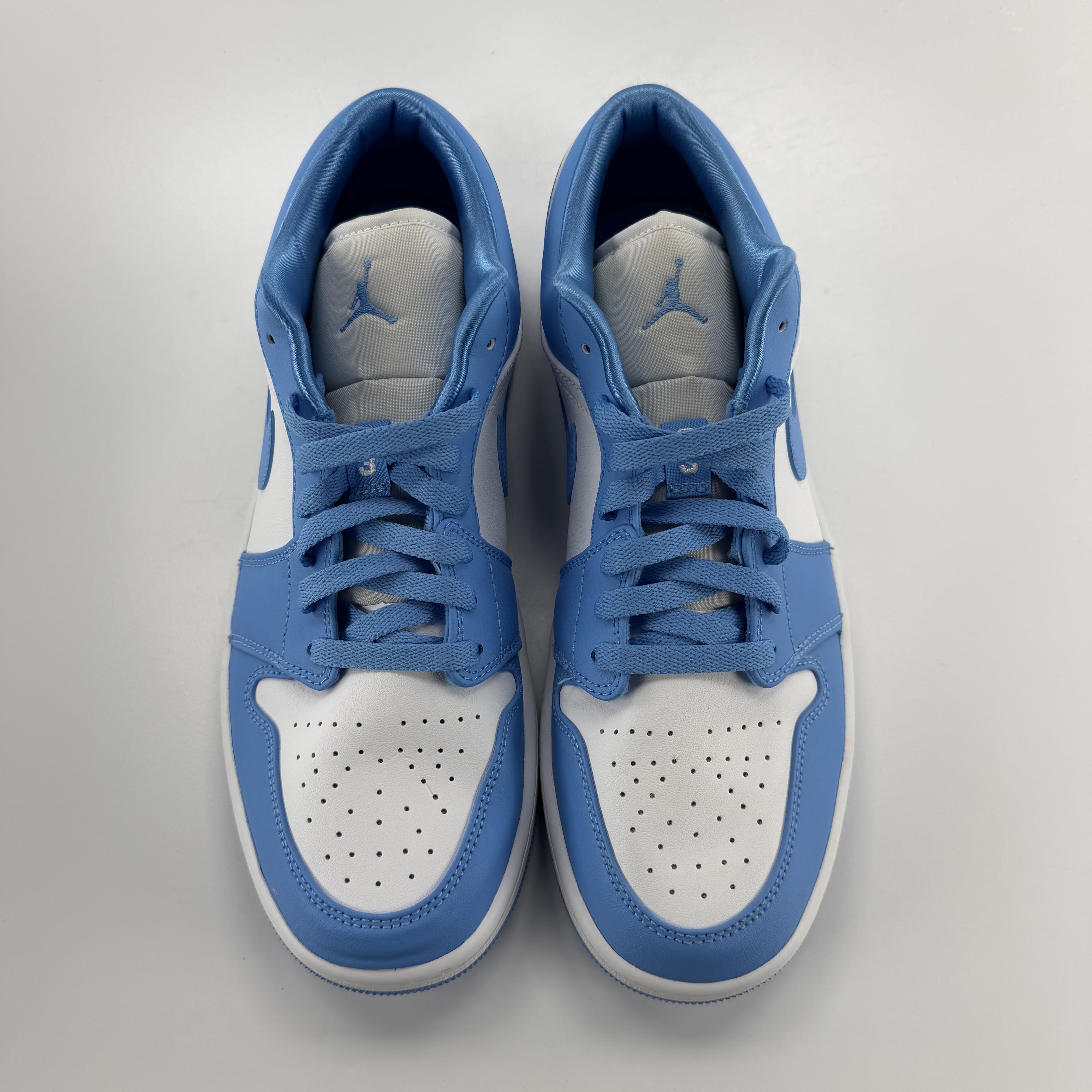 272340 Jordan 1 Low UNC (Women's)
