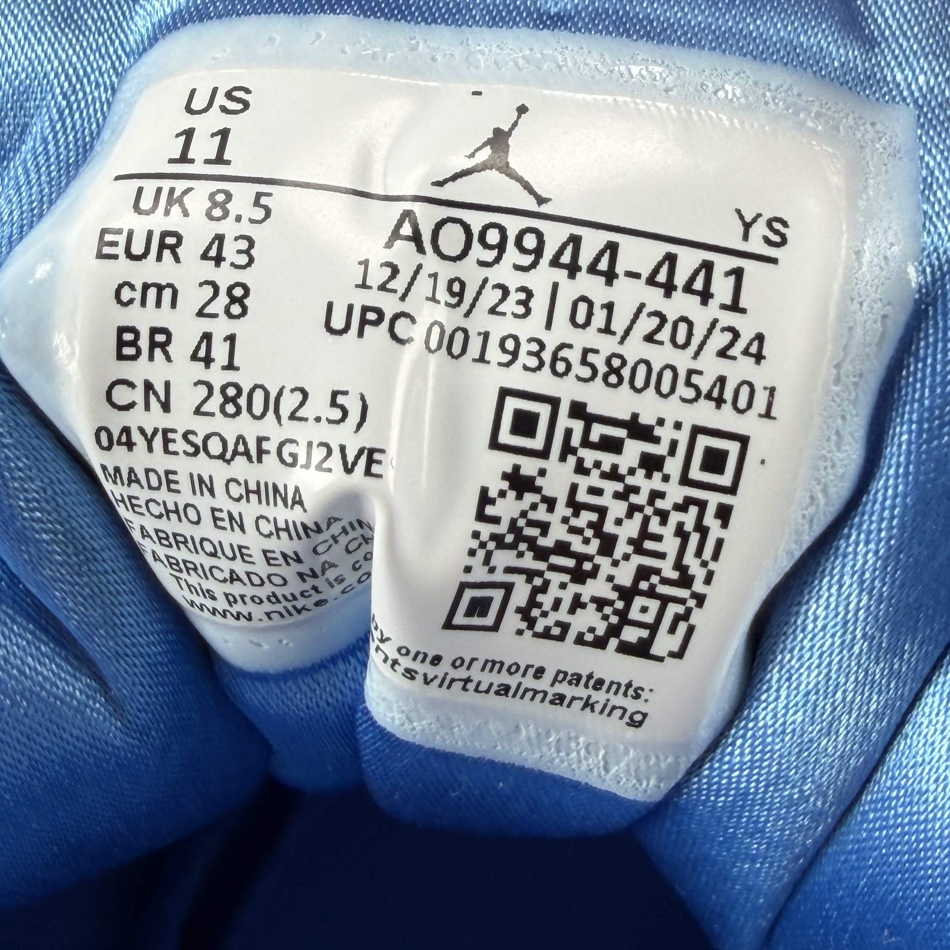 272340 Jordan 1 Low UNC (Women's)