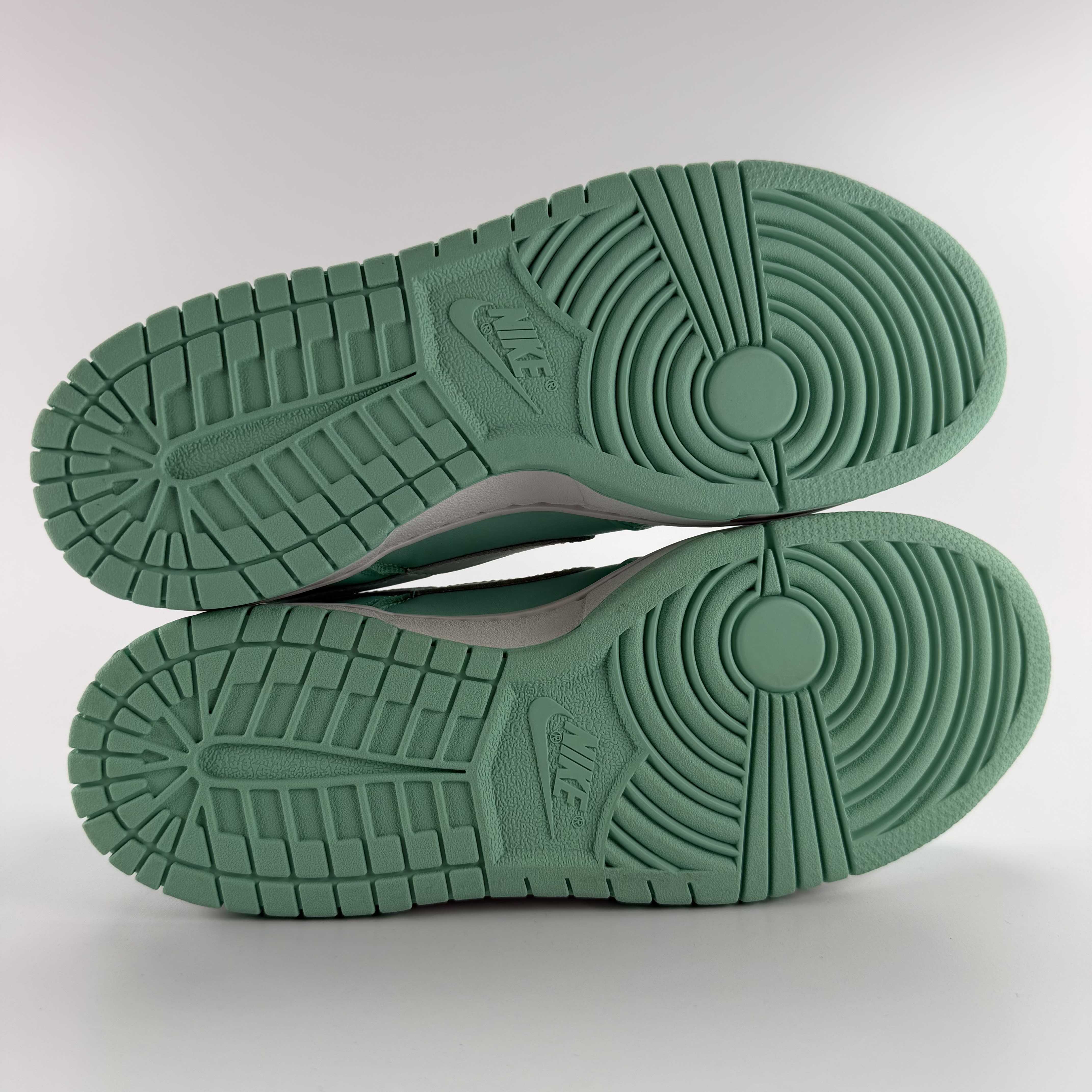349425 Nike Dunk Low Emerald Rise (GS)