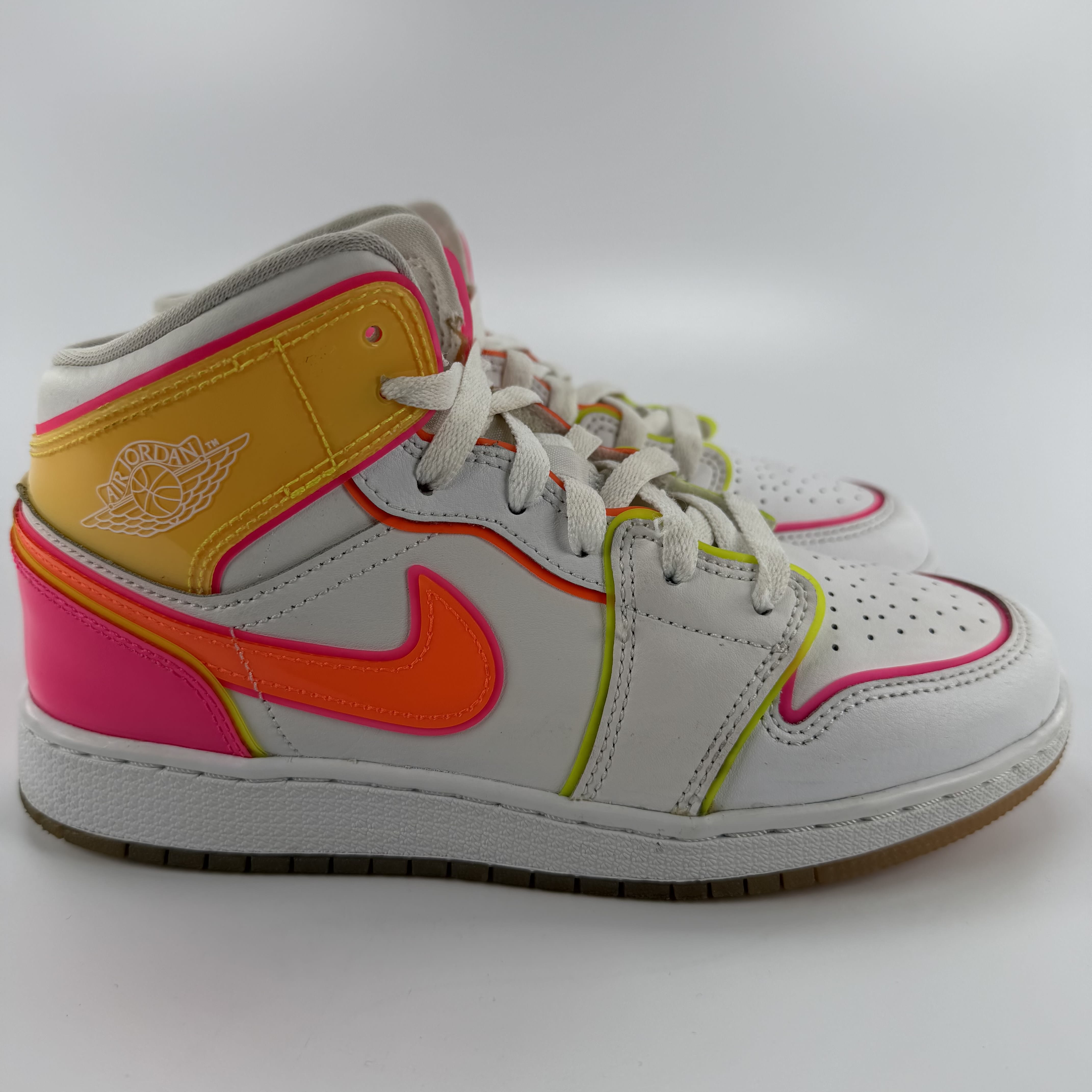 442449 Air Jordan 1 Mid SE GS 'Edge Glow'