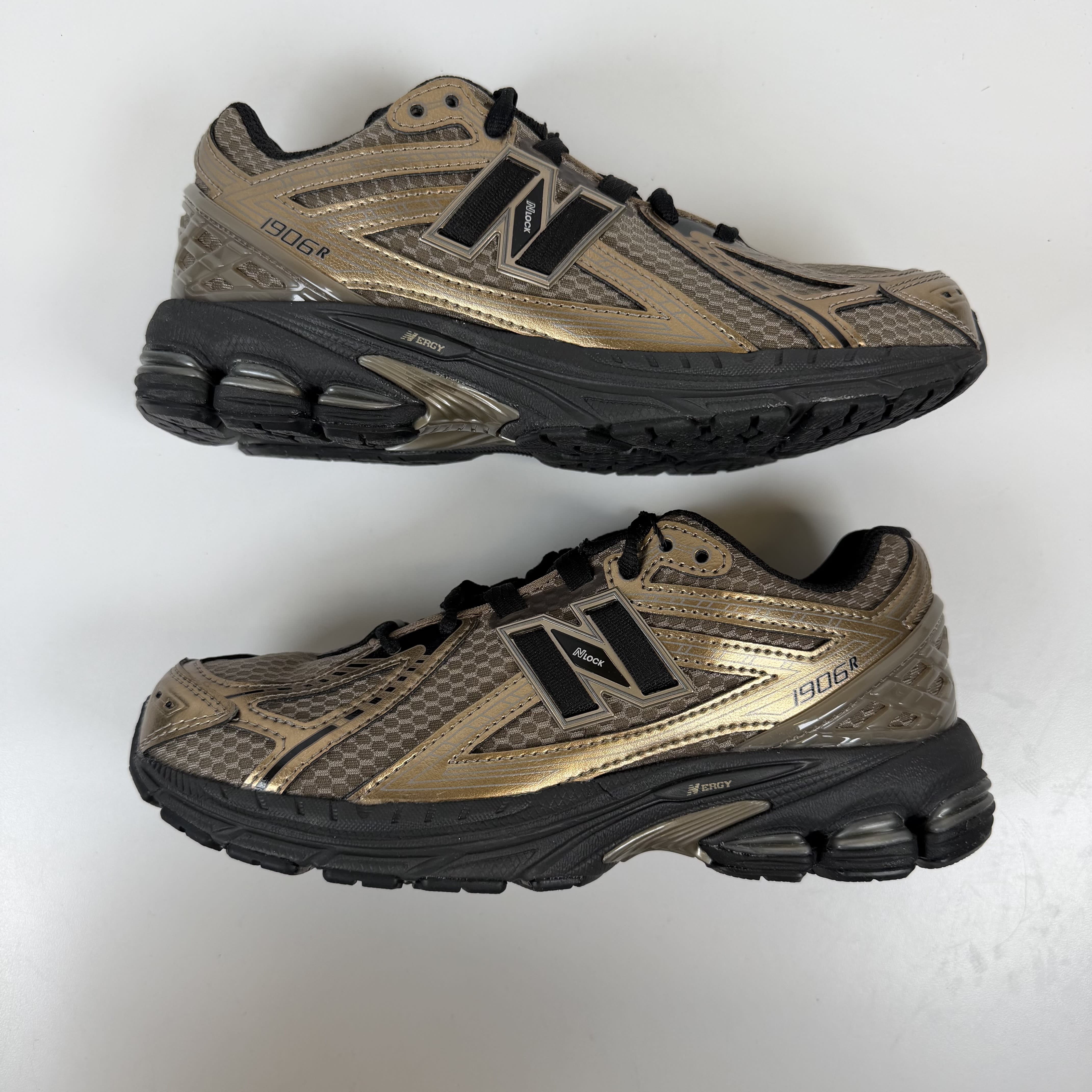 SP9925 New Balance 1906R Bronze (GS)