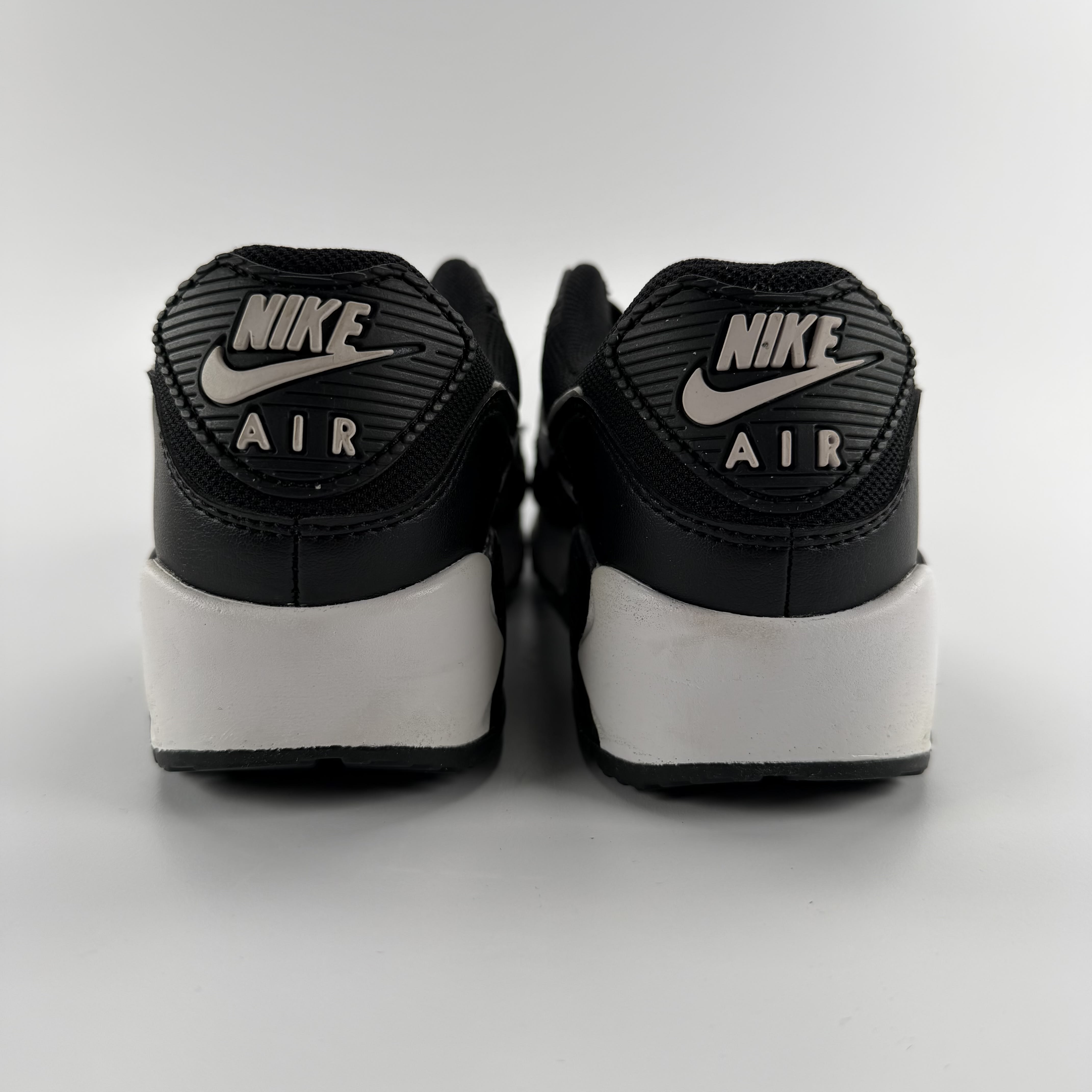458935 Nike Air Max 90 Black White (Women's)