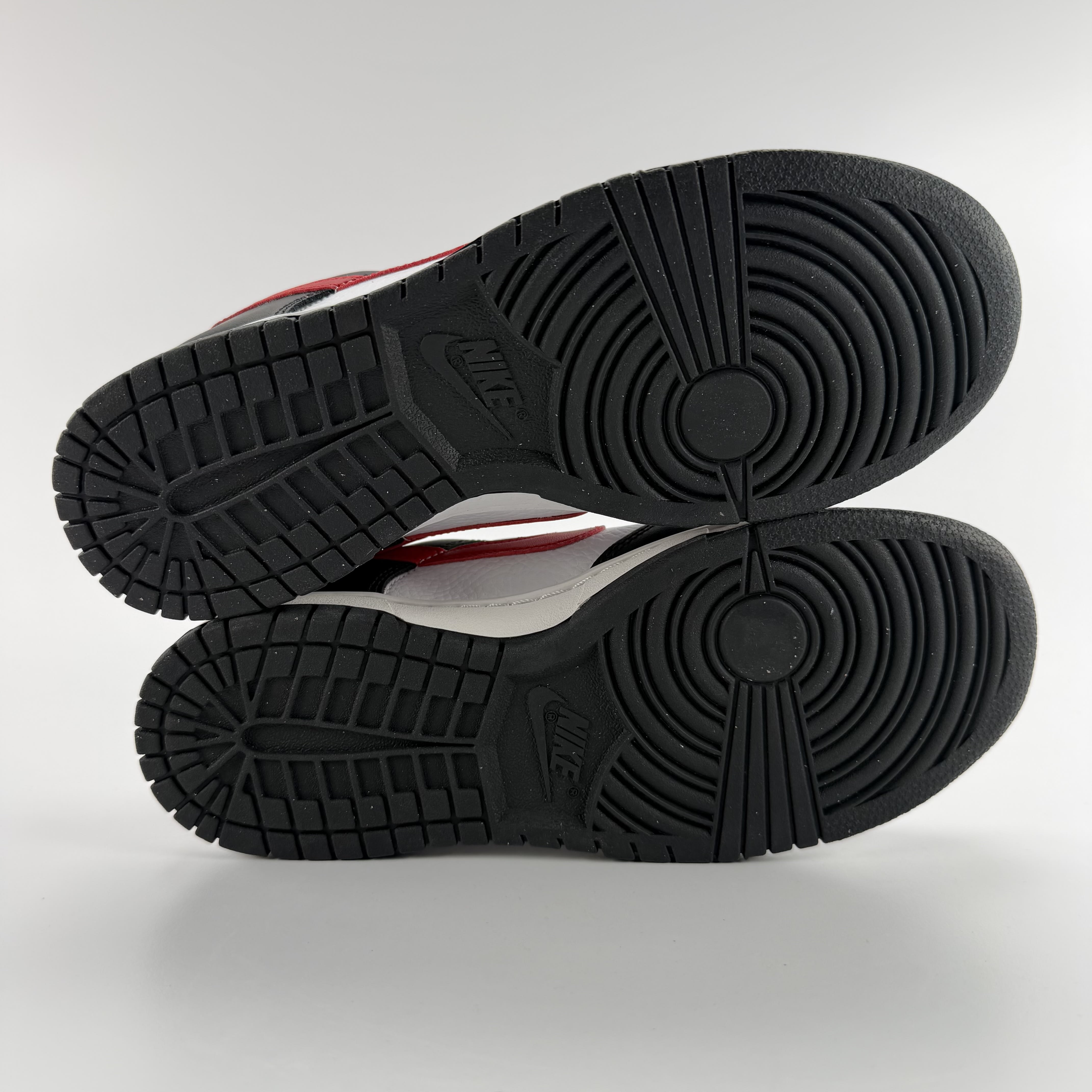 282352 Dunk Low 'Black White Red'