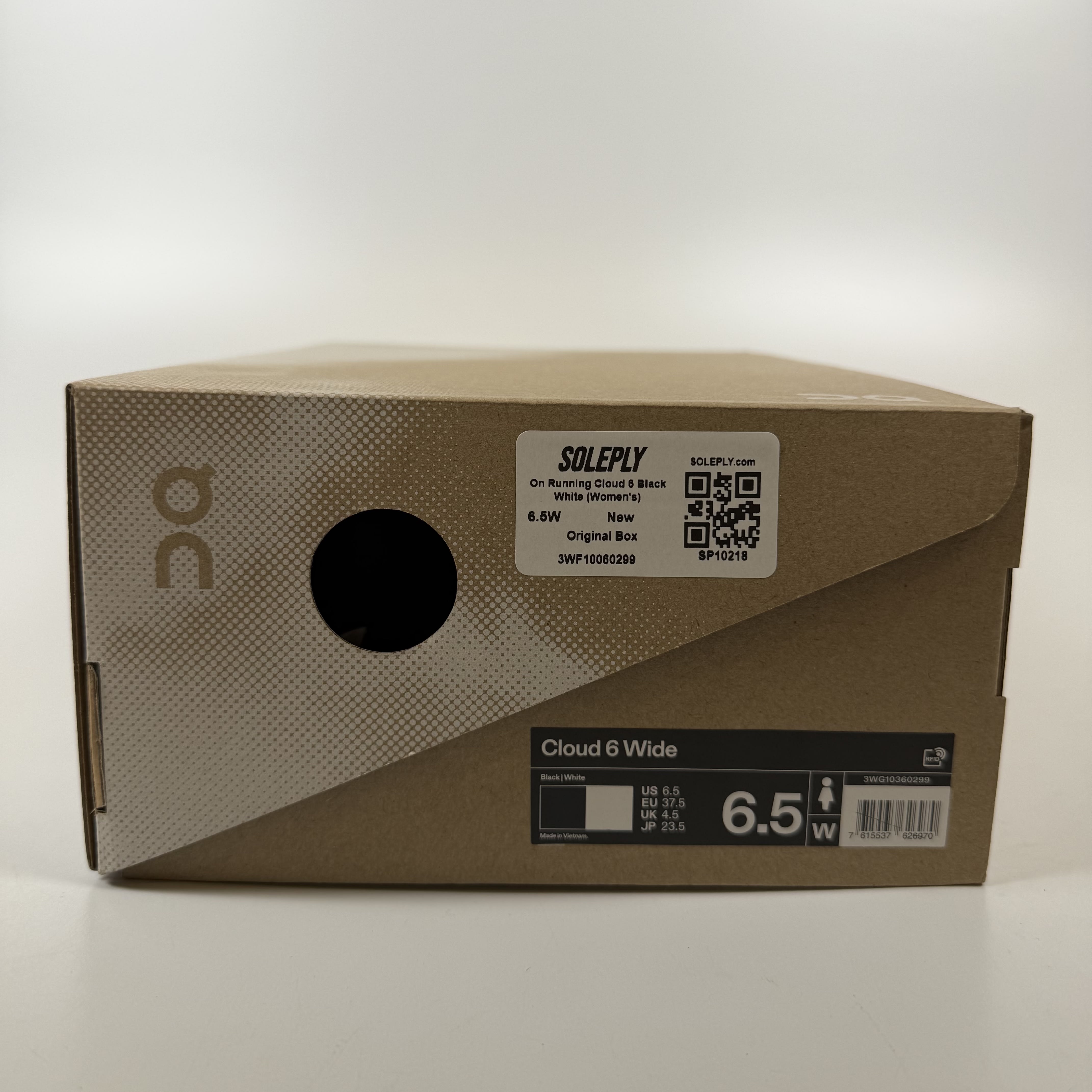 SP10218 On Running Cloud 6 Black White (Women's)