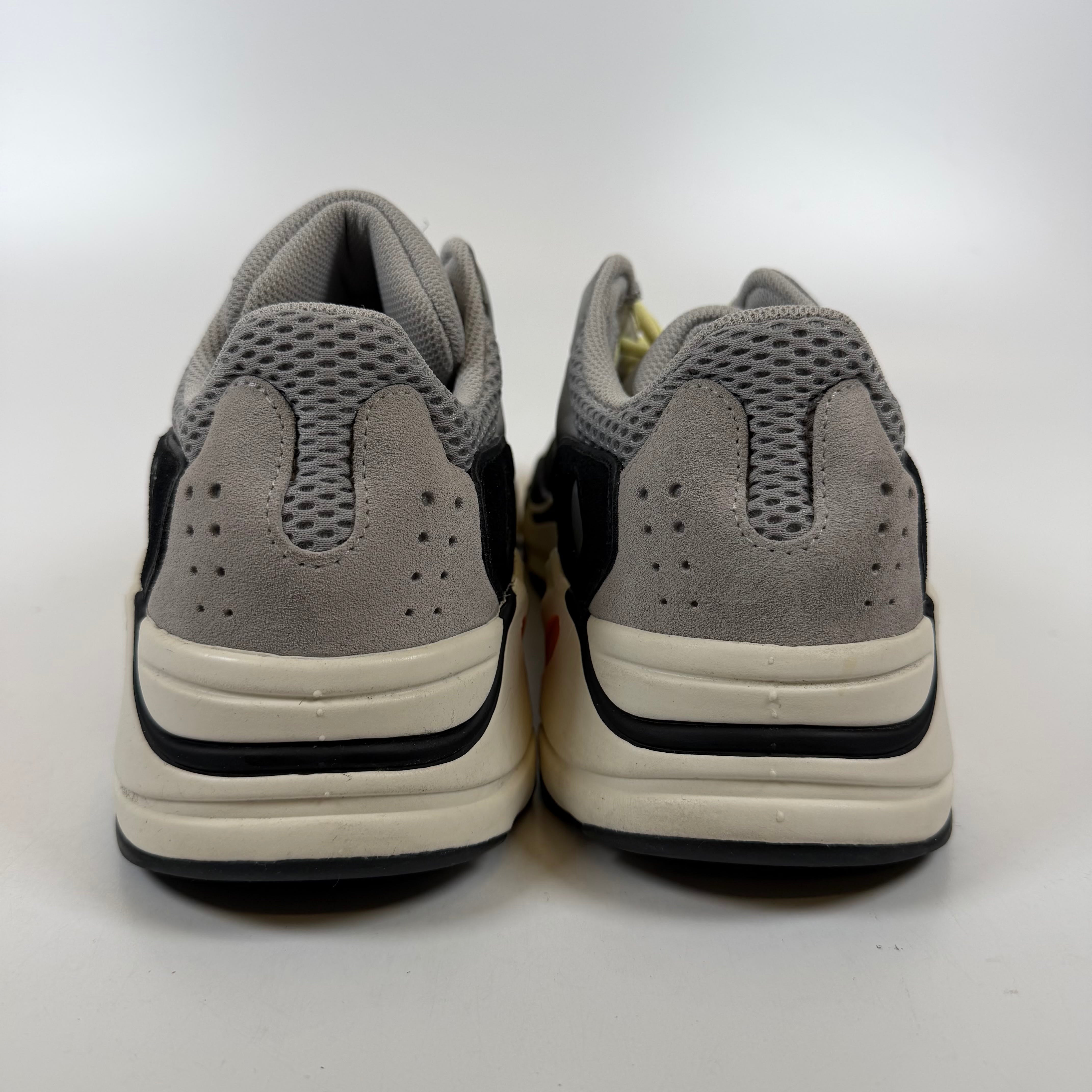 [SP13630] adidas Yeezy Boost 700 Wave Runner