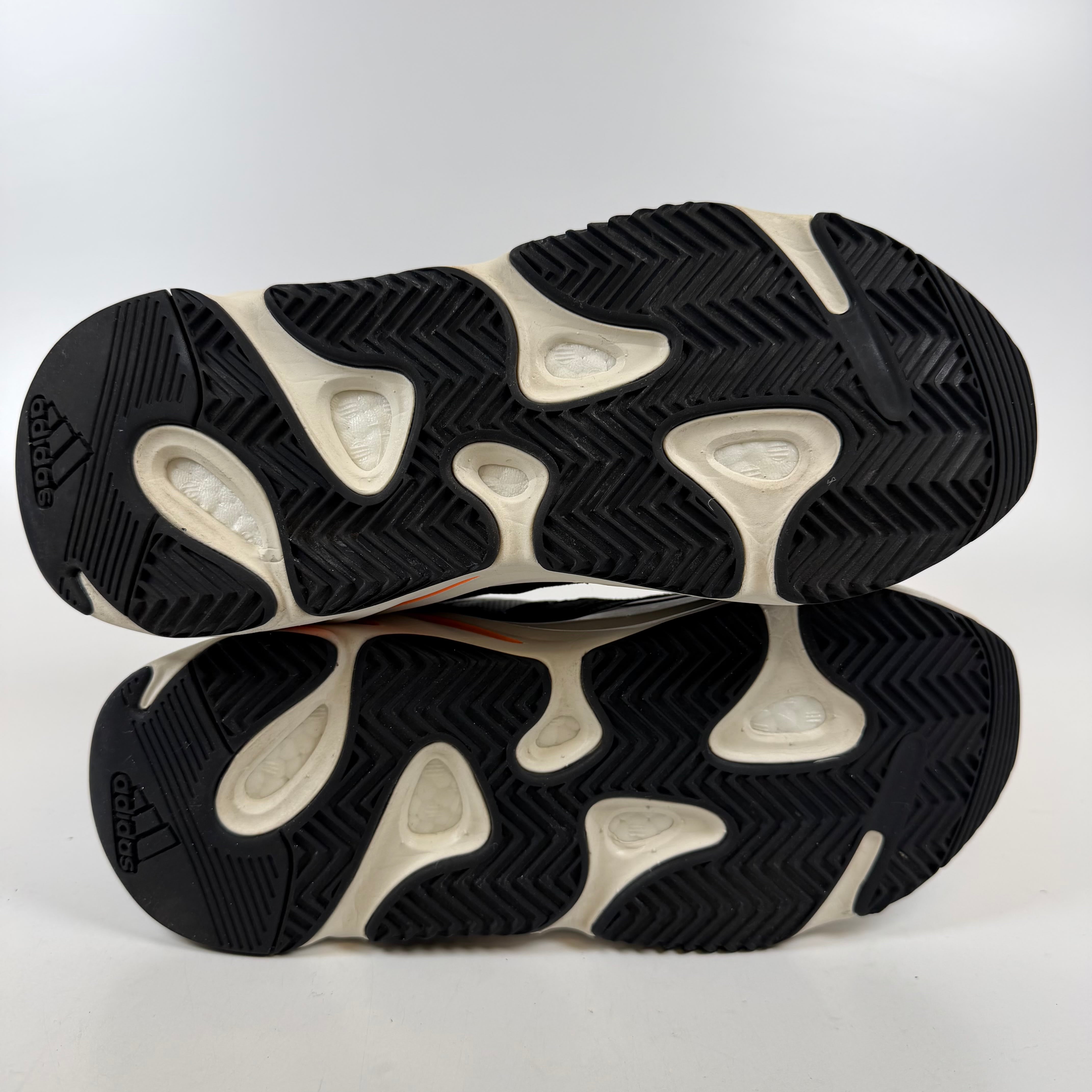 [SP13630] adidas Yeezy Boost 700 Wave Runner