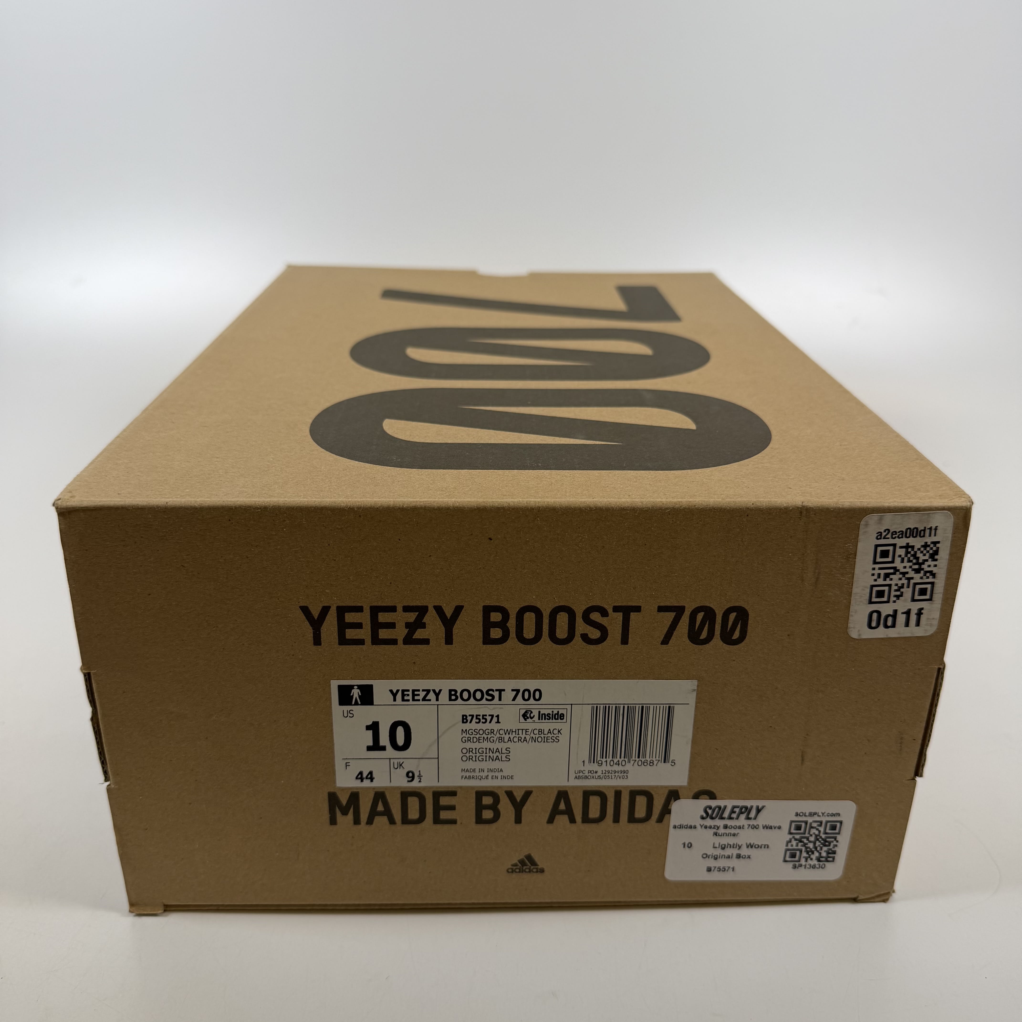 [SP13630] adidas Yeezy Boost 700 Wave Runner