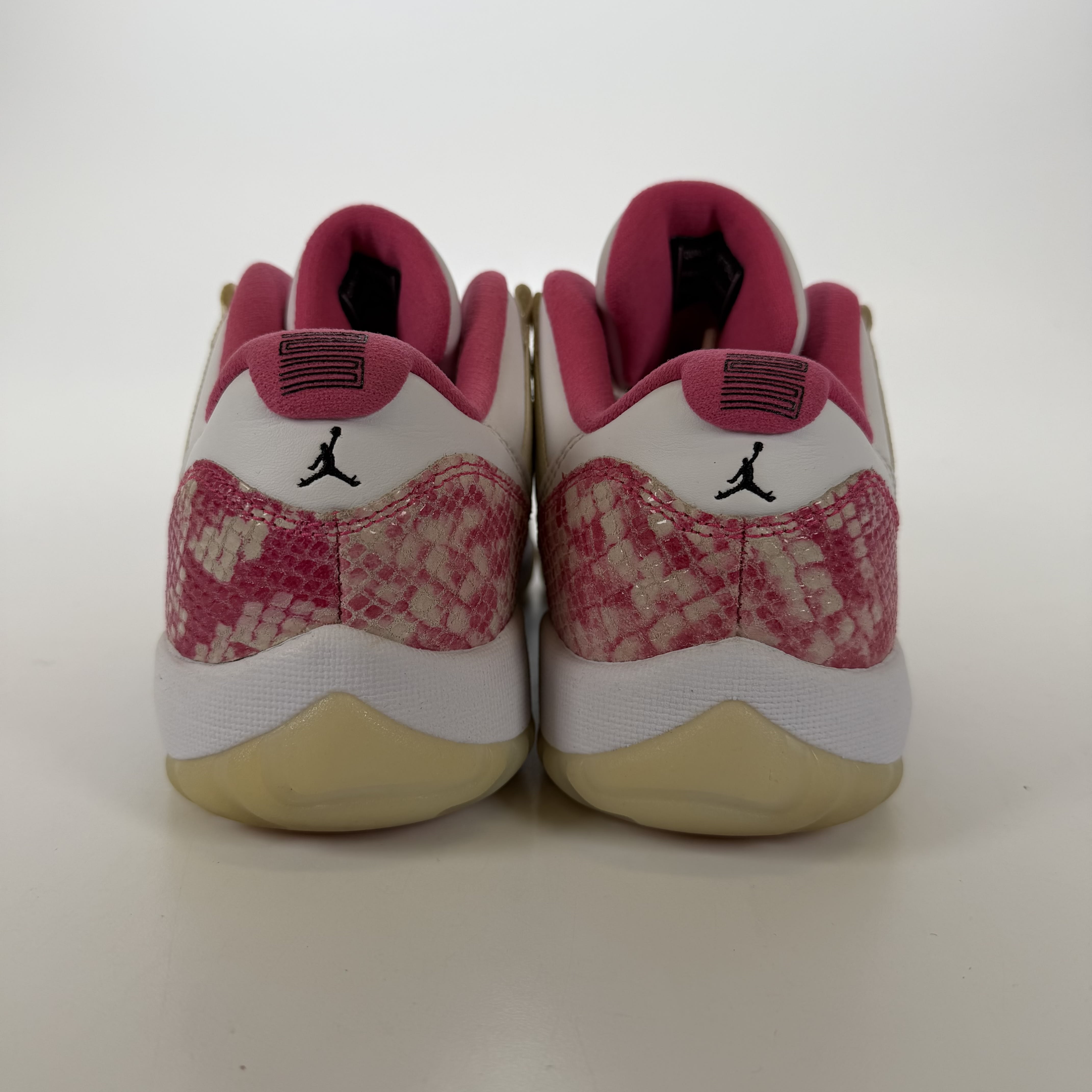 387450 Jordan 11 Retro Low Pink Snakeskin (2019) (Women's)