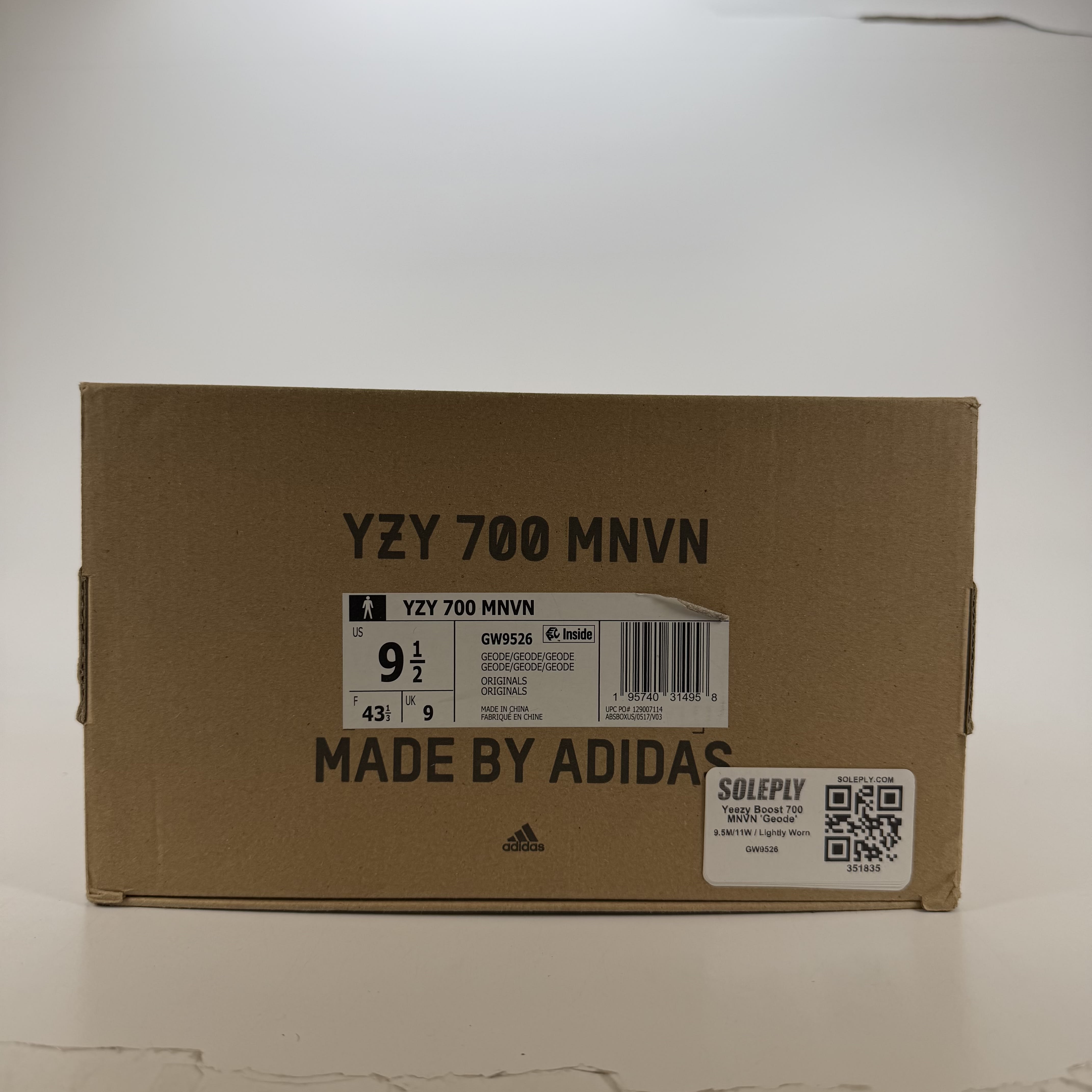 351835 Yeezy Boost 700 MNVN 'Geode'