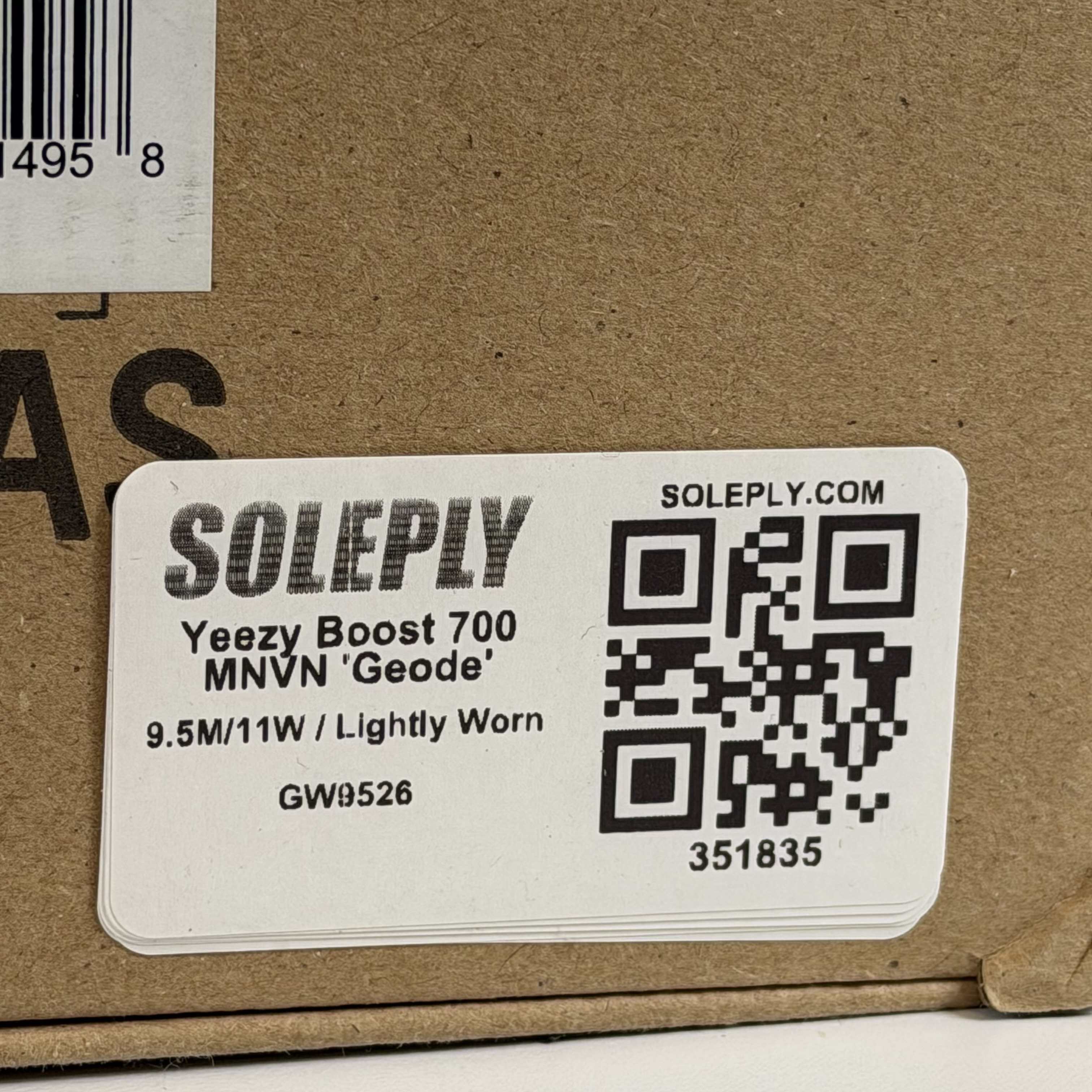 351835 Yeezy Boost 700 MNVN 'Geode'