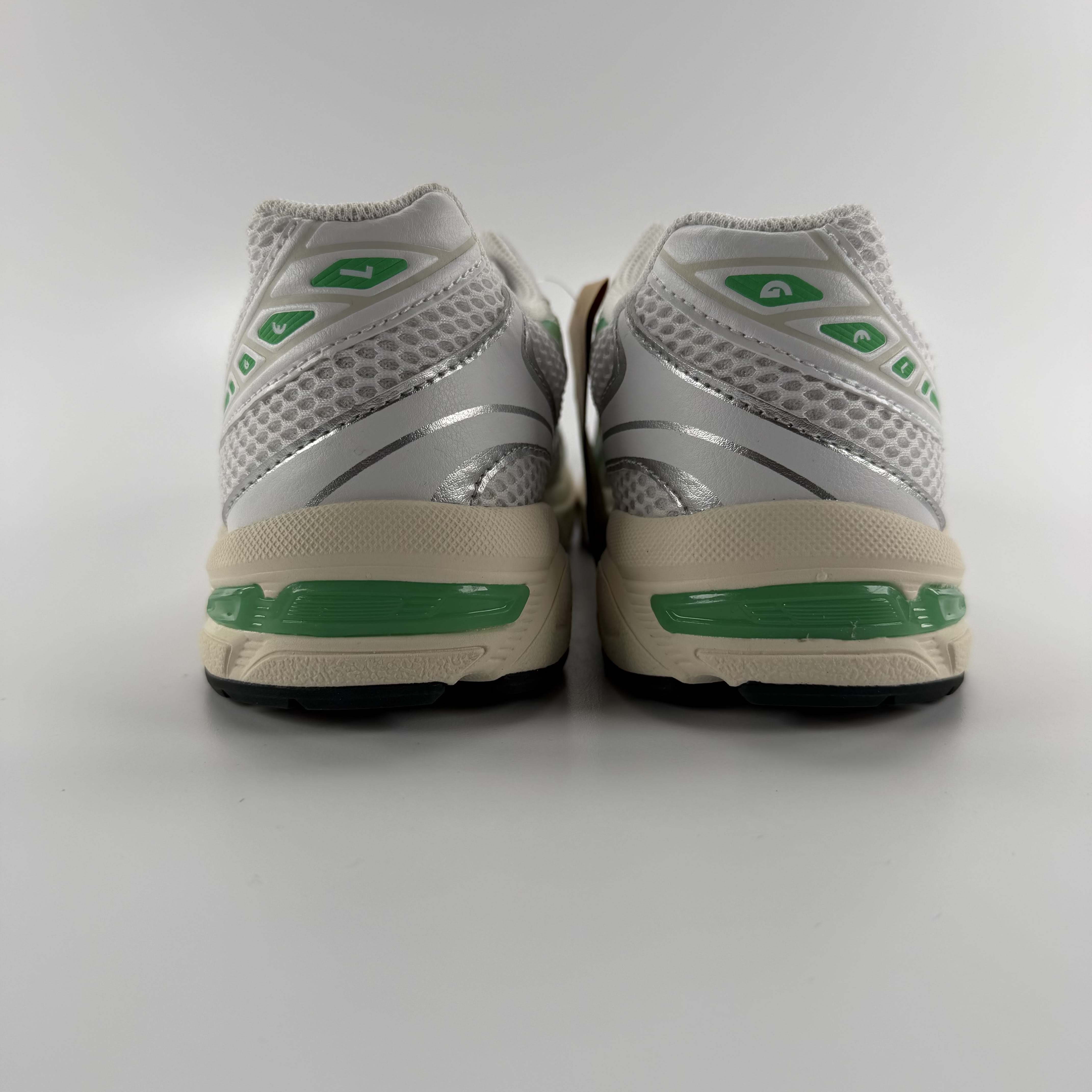 459674 ASICS Gel-1130 White Malachite Green Off White Midsole (Women's)
