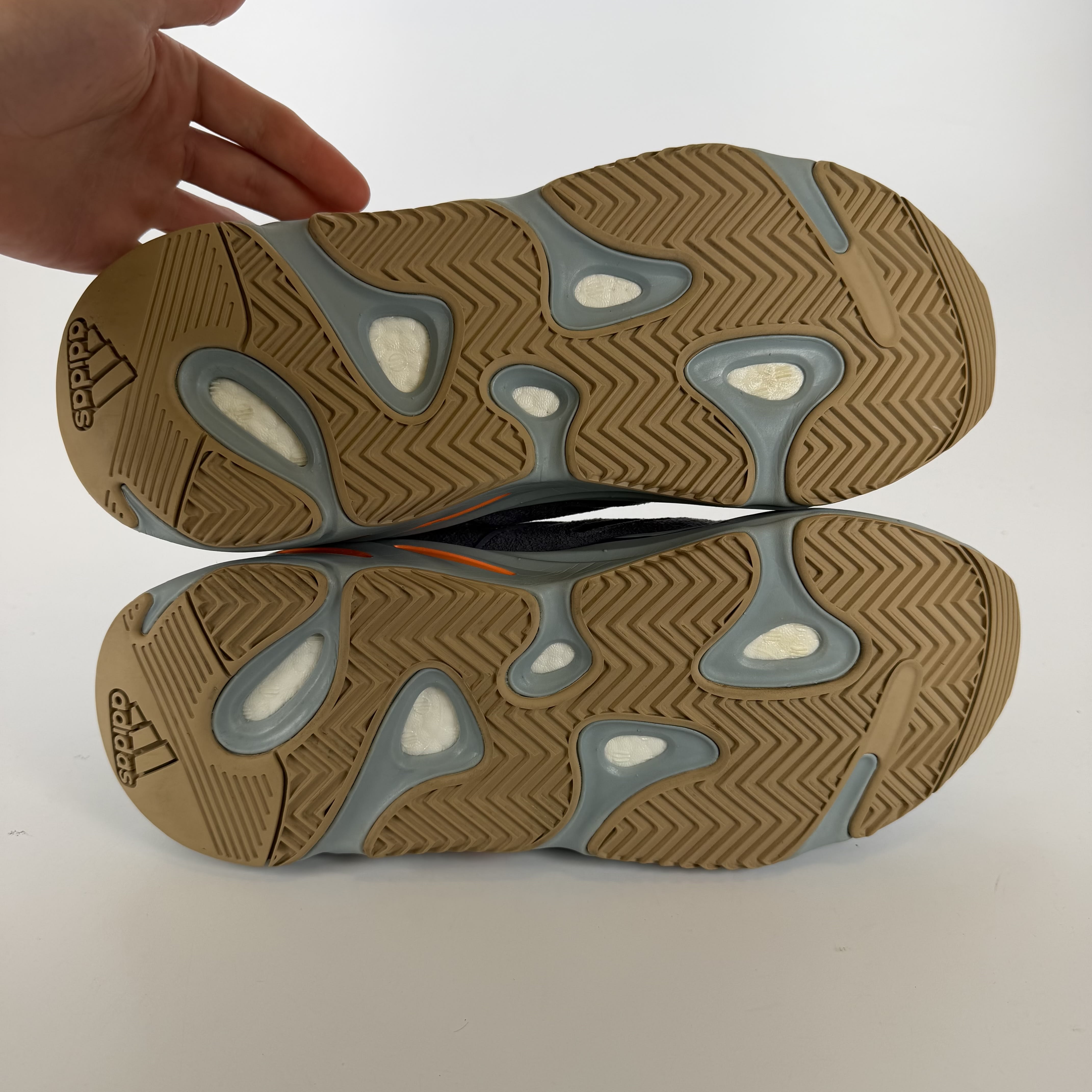 498641 adidas Yeezy Boost 700 Carbon Blue