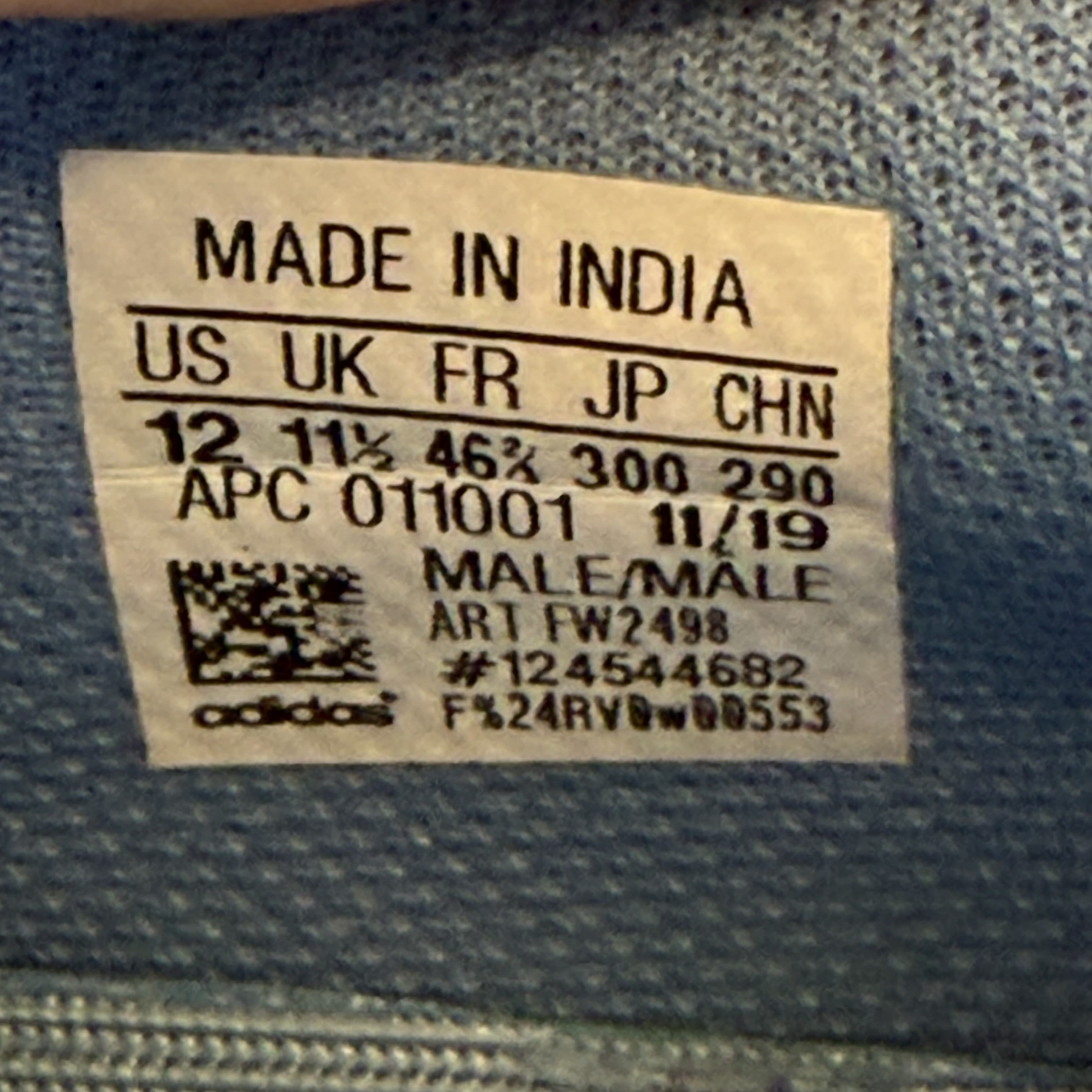 498641 adidas Yeezy Boost 700 Carbon Blue