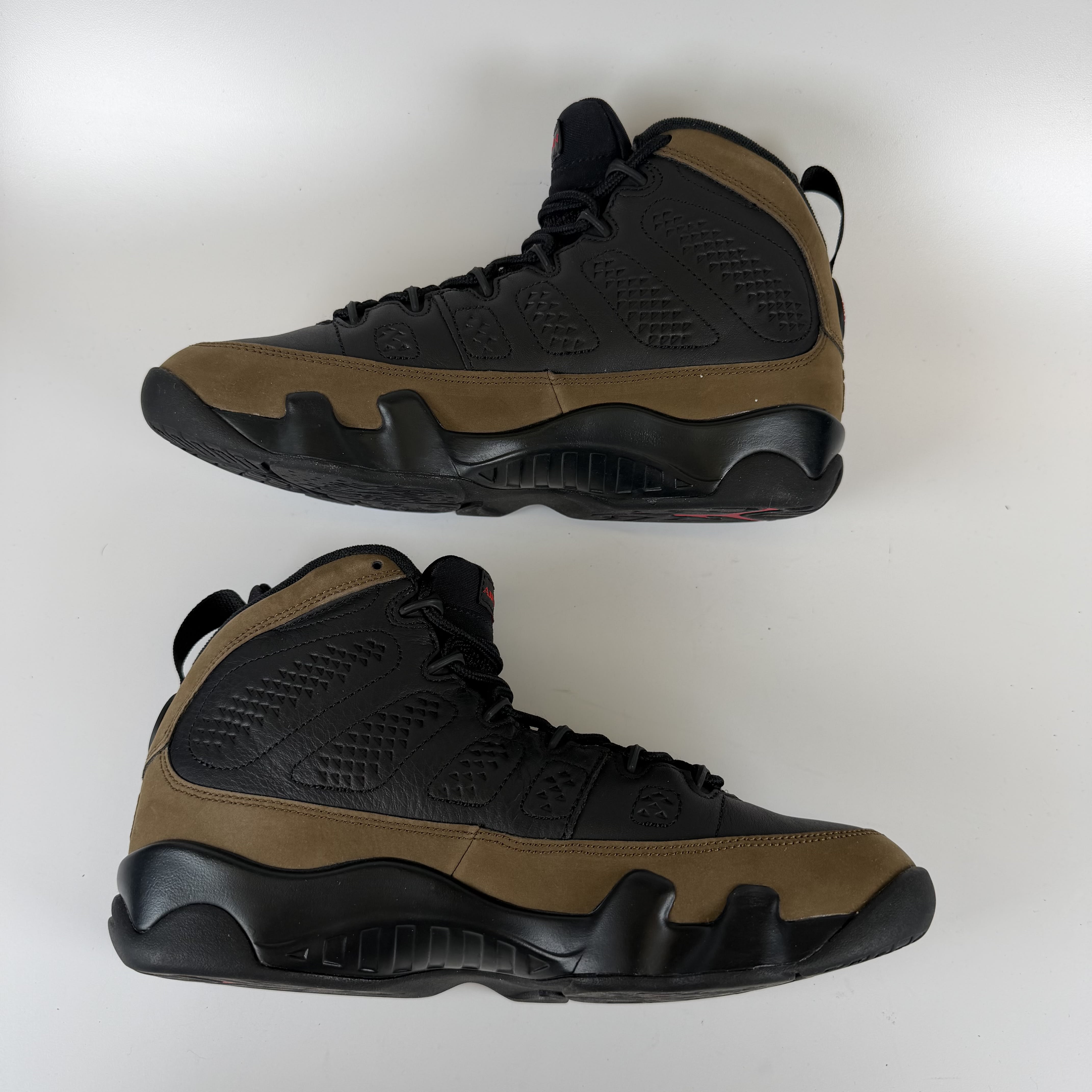 737353 Jordan 9 Retro Olive (2024)