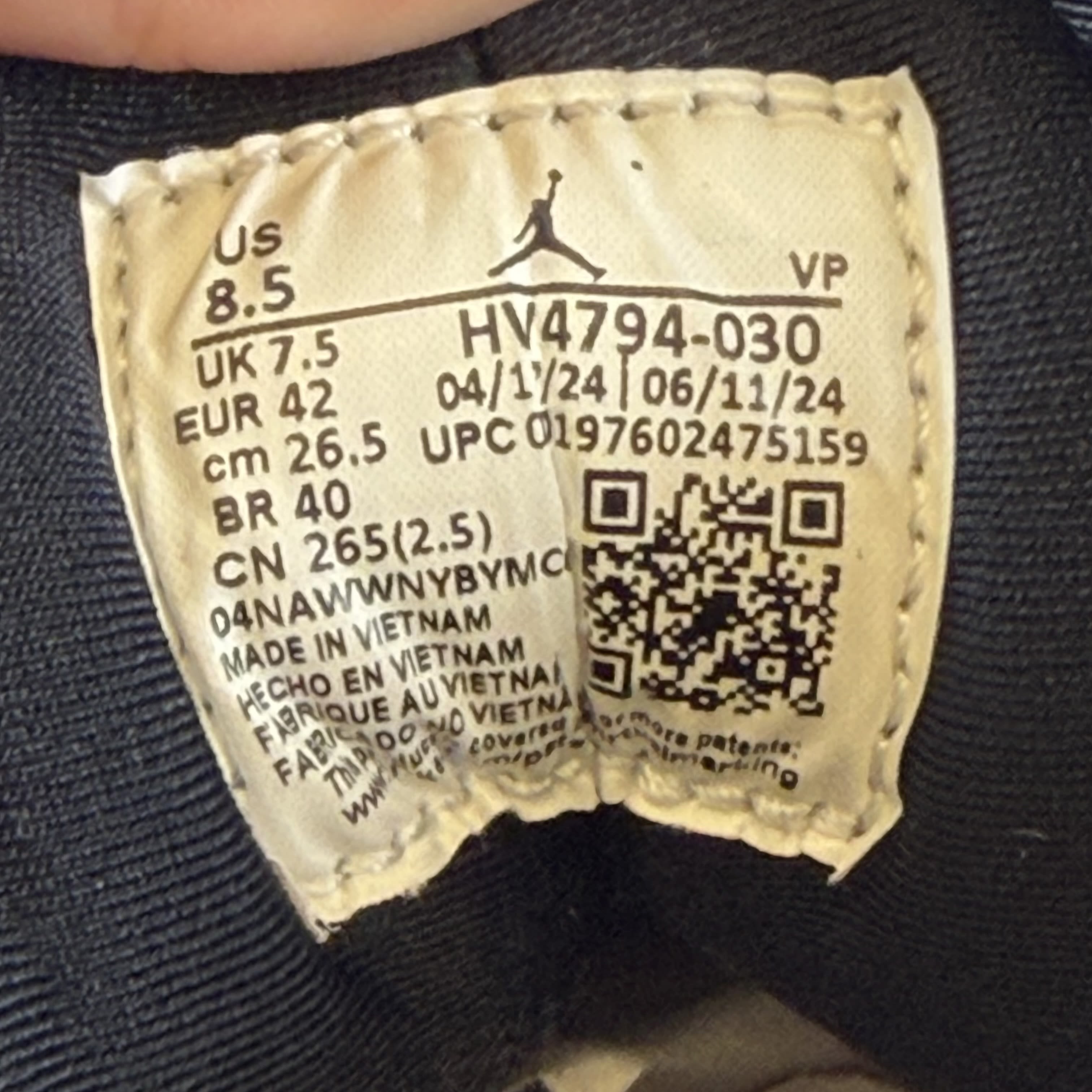 737353 Jordan 9 Retro Olive (2024)