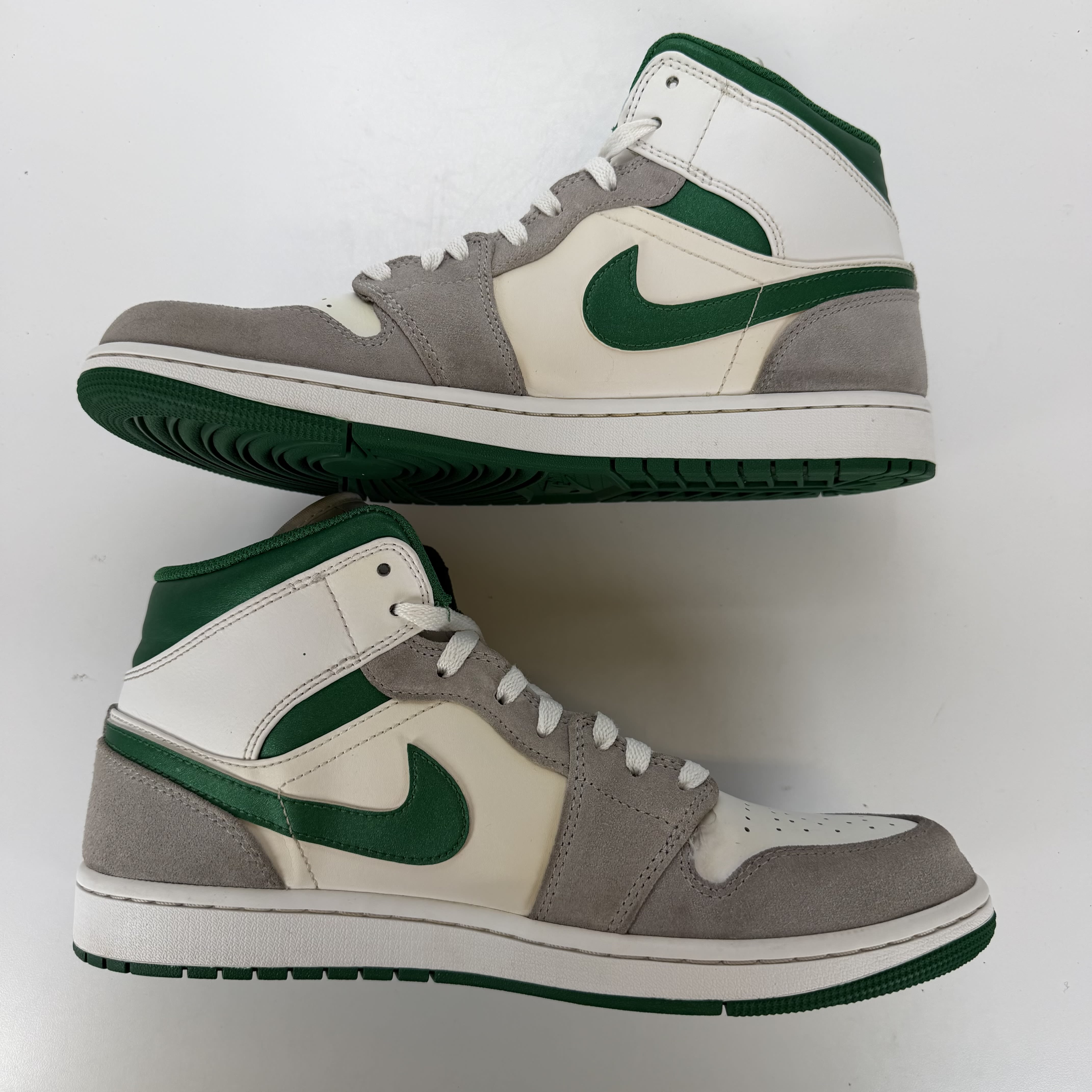 SP3647 Jordan 1 Mid SE Grey Green