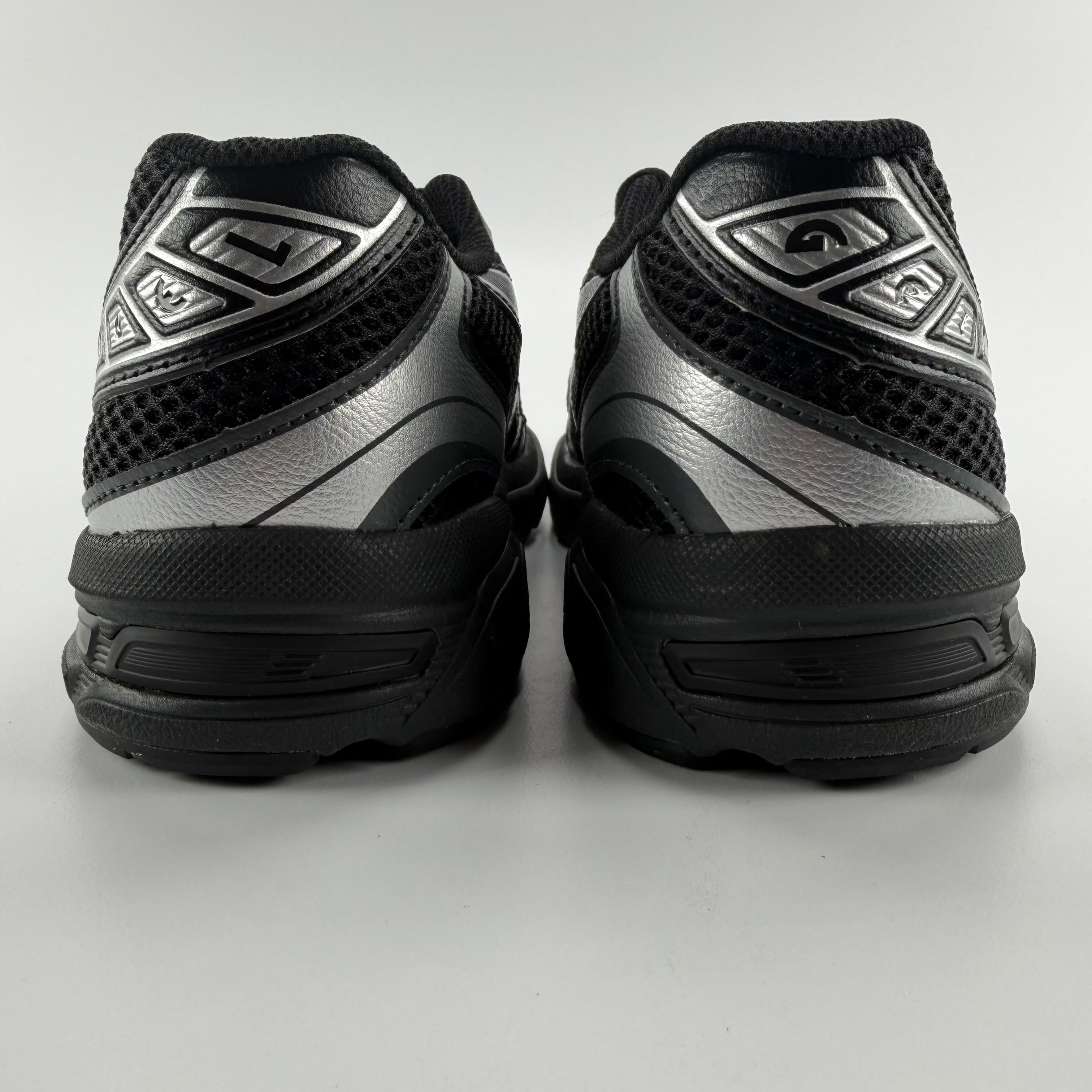 798304 ASICS Gel-1130 Black Pure Silver (GS)