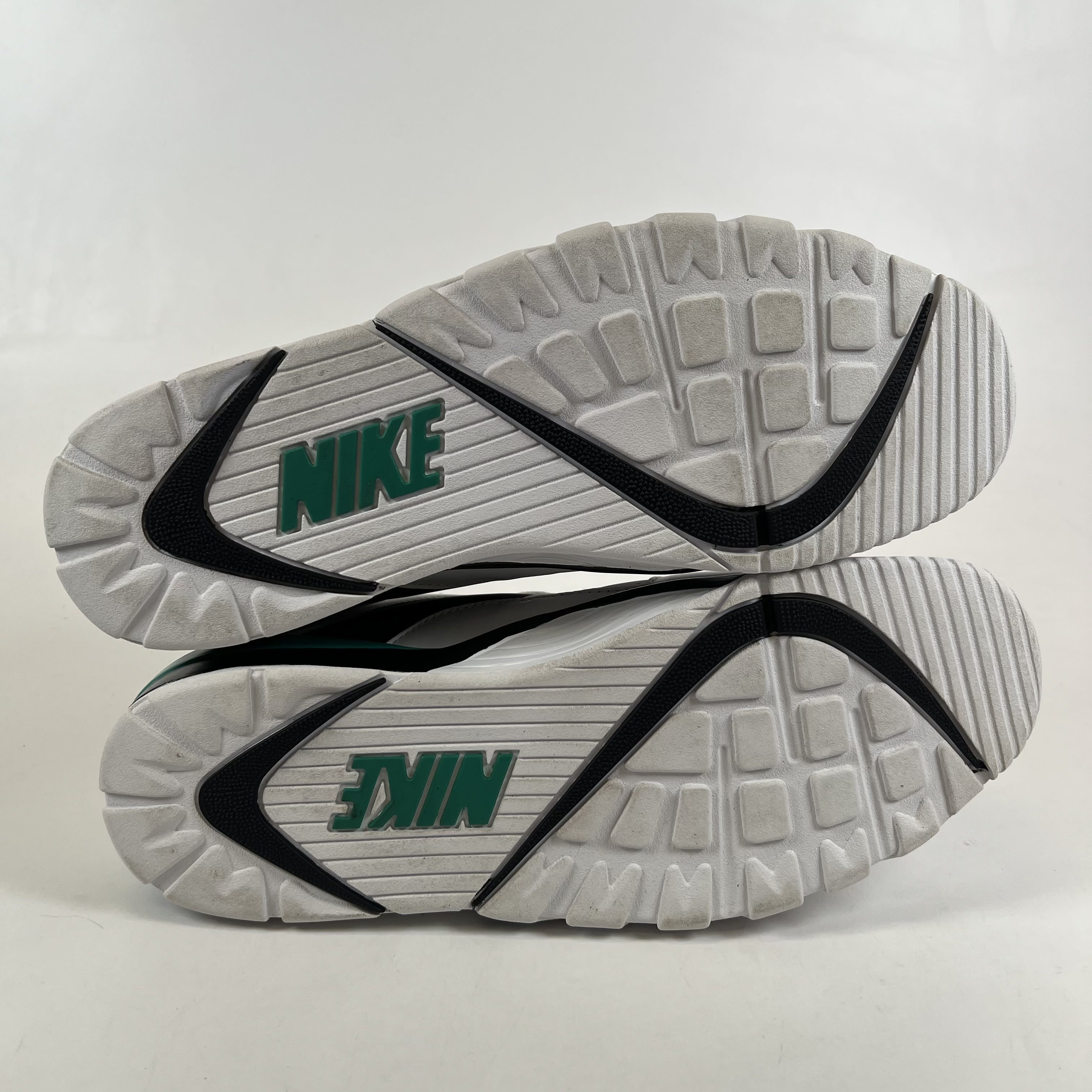 SP7892 Nike Air Cross Trainer 3 Low White Neptune Green Black