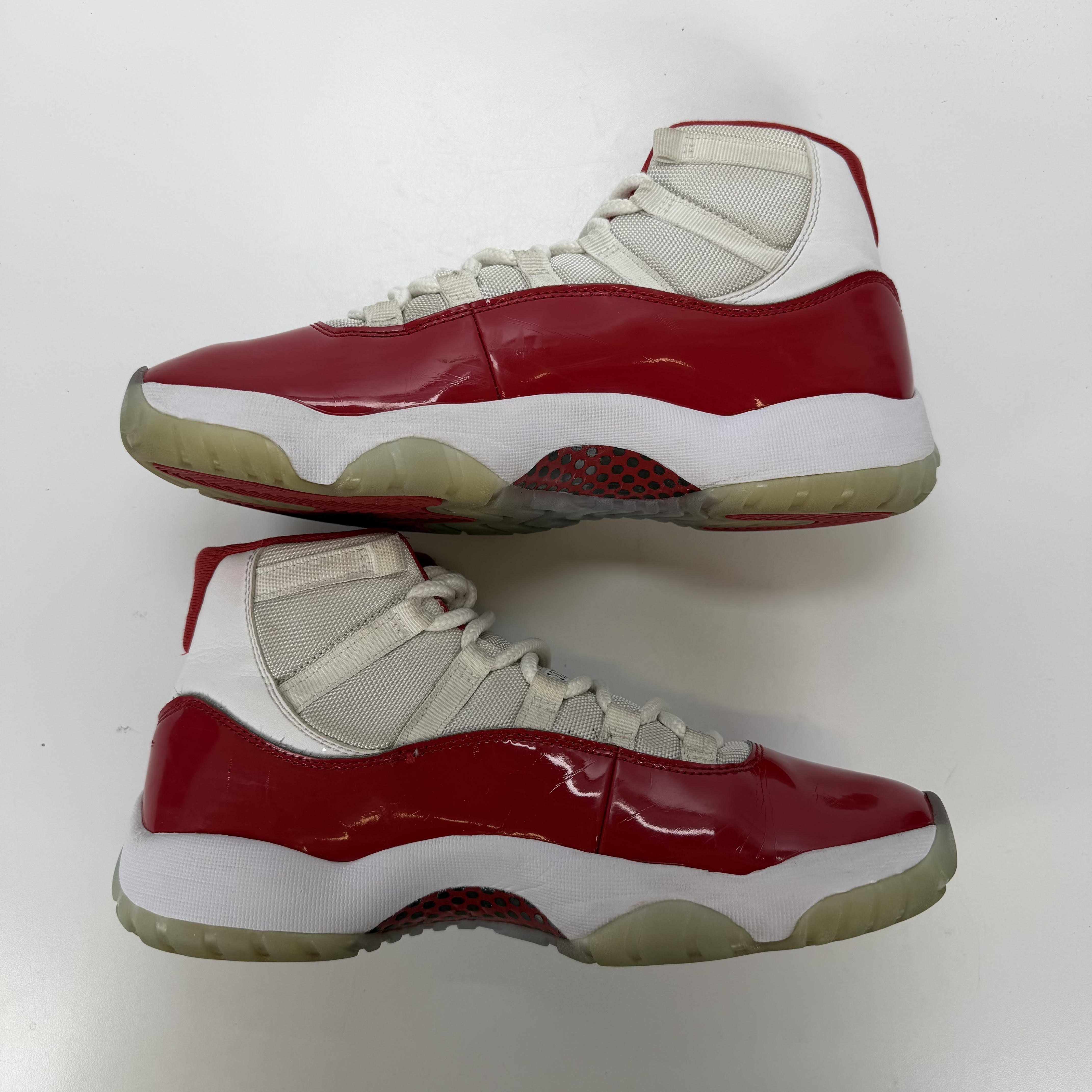 [416210] Jordan 11 Retro Cherry (2022)