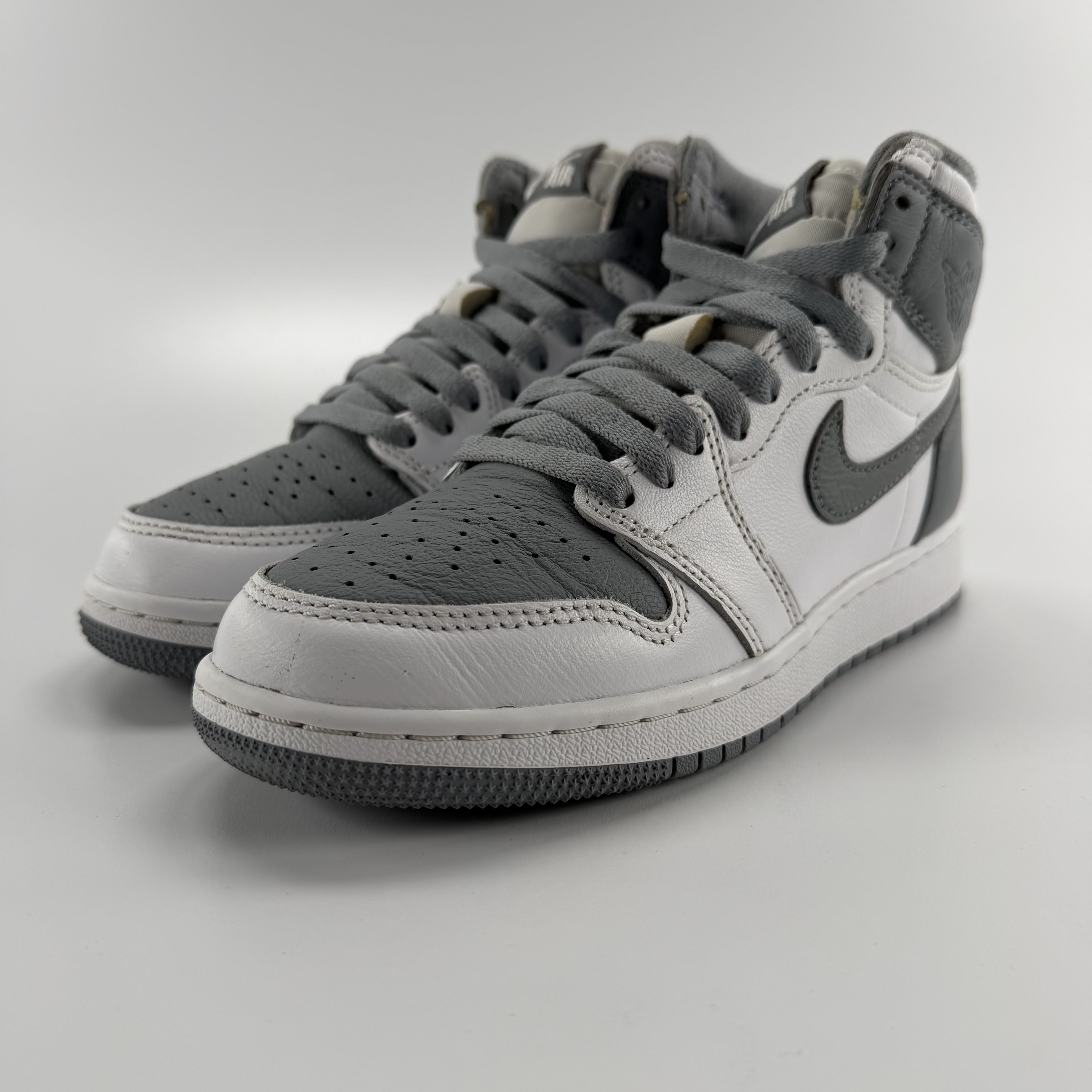 634748 Air Jordan 1 Retro High OG GS 'Stealth'
