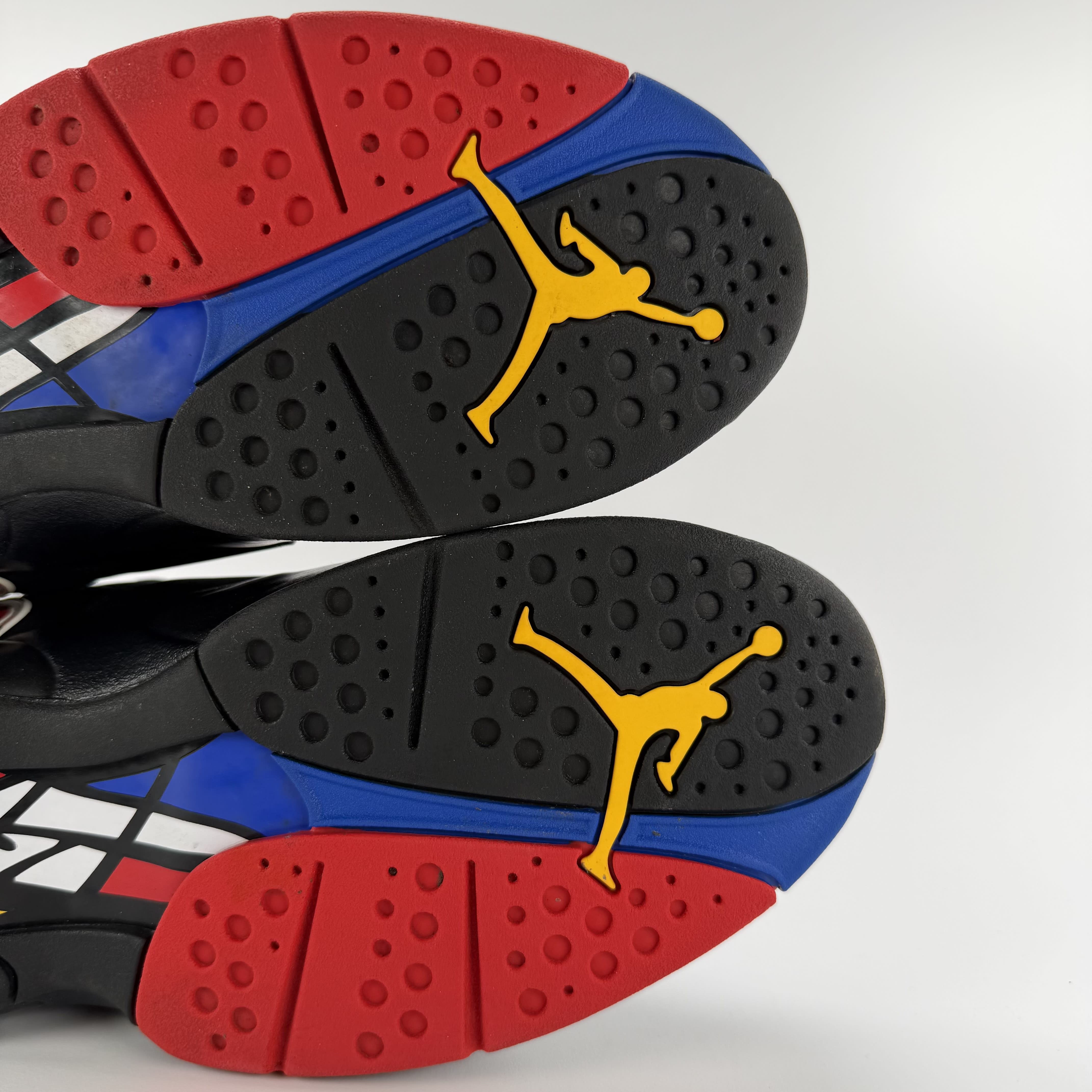 421232 Jordan 8 Retro Playoffs (2023)