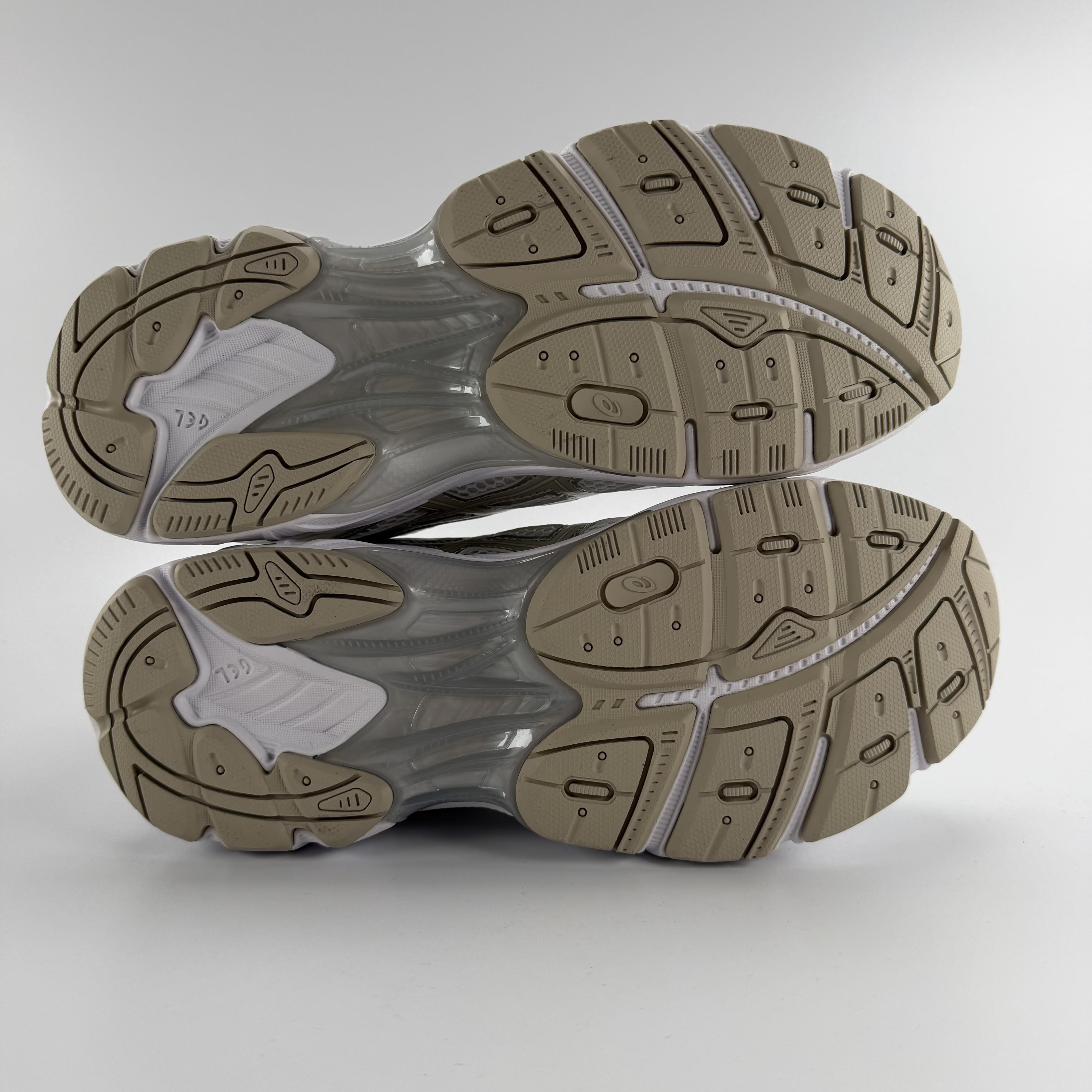 610892 ASICS GT-2160 White Putty