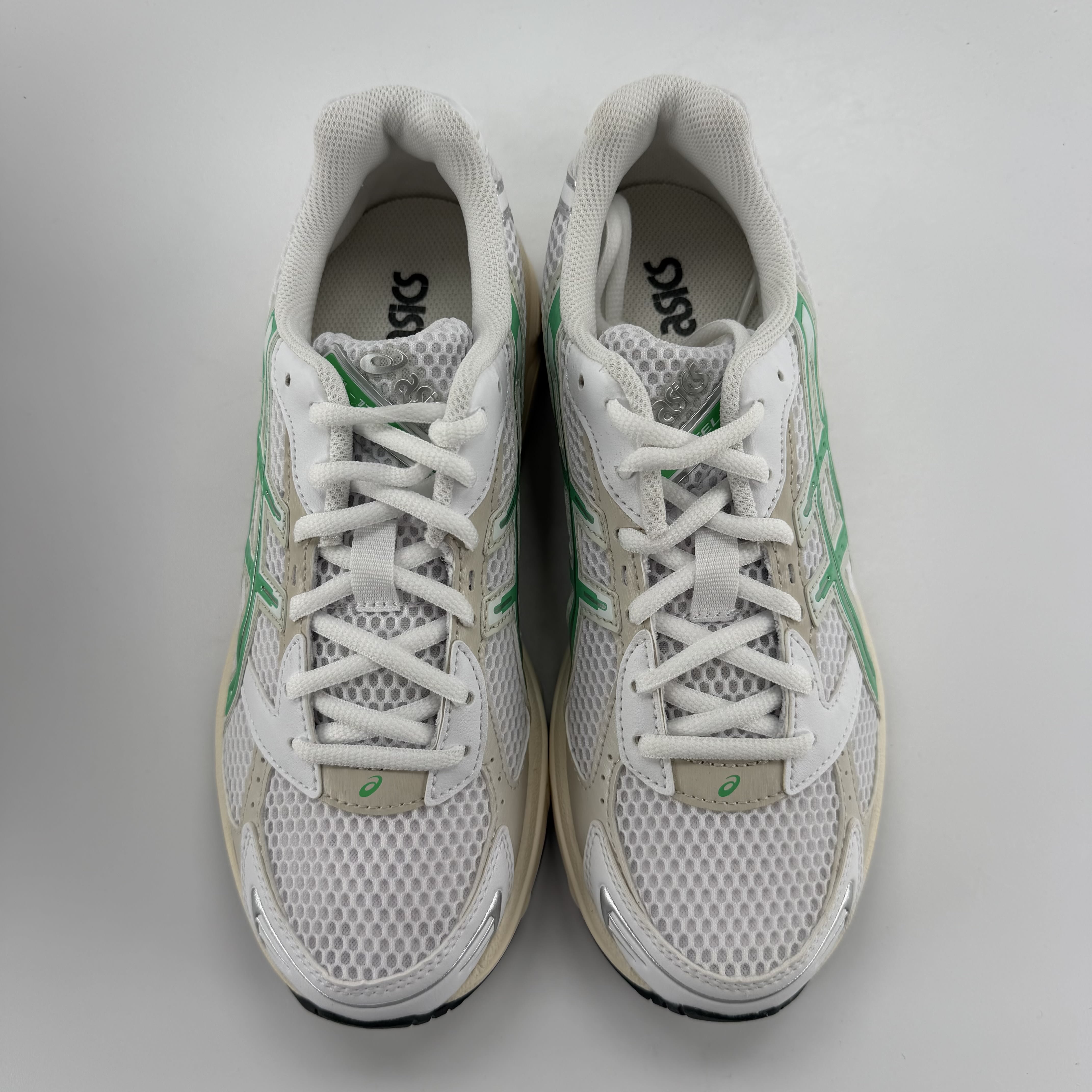 267476 ASICS Gel-1130 White Malachite Green Off White Midsole (Women's)