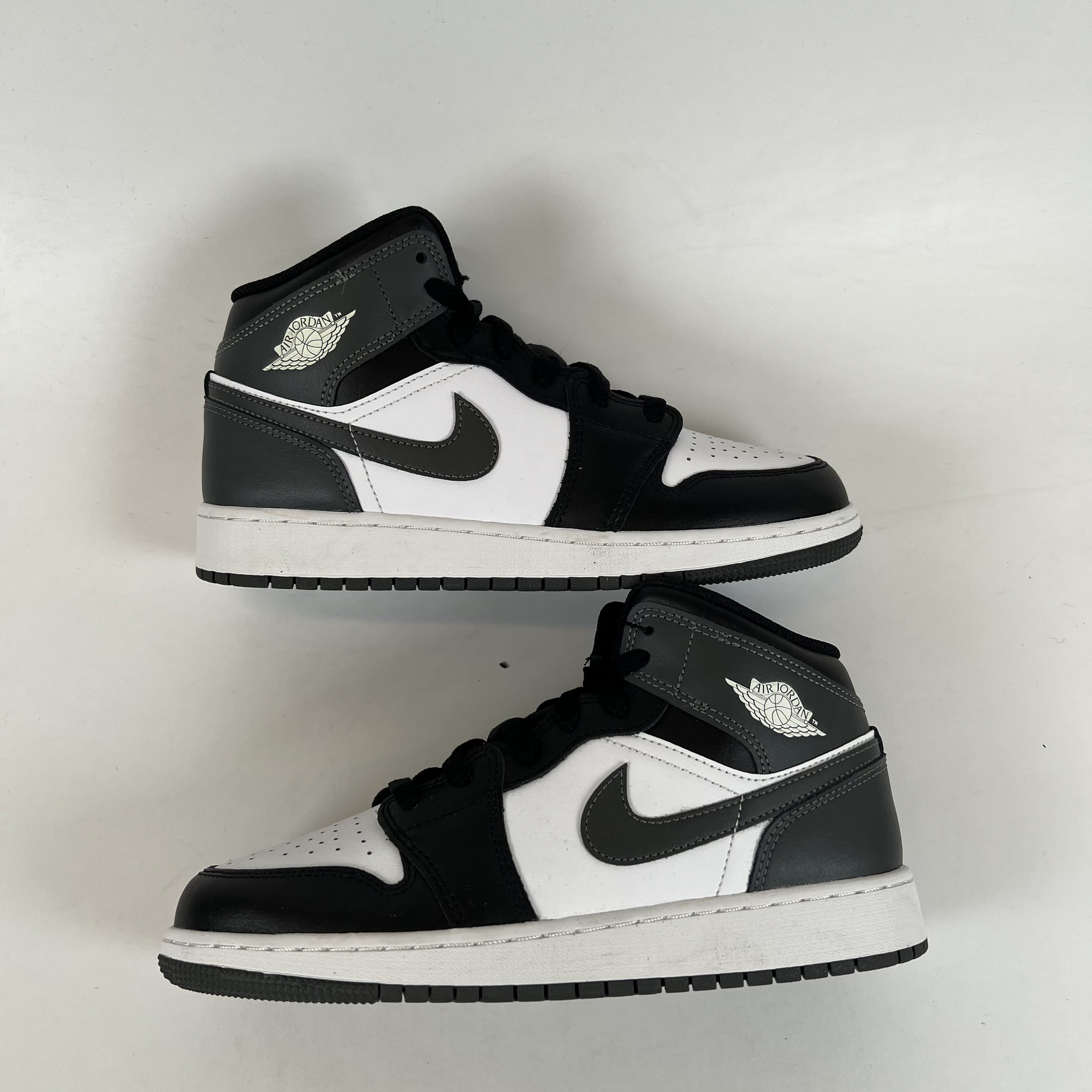SP11259 Jordan 1 Mid Black White Iron Grey (GS)