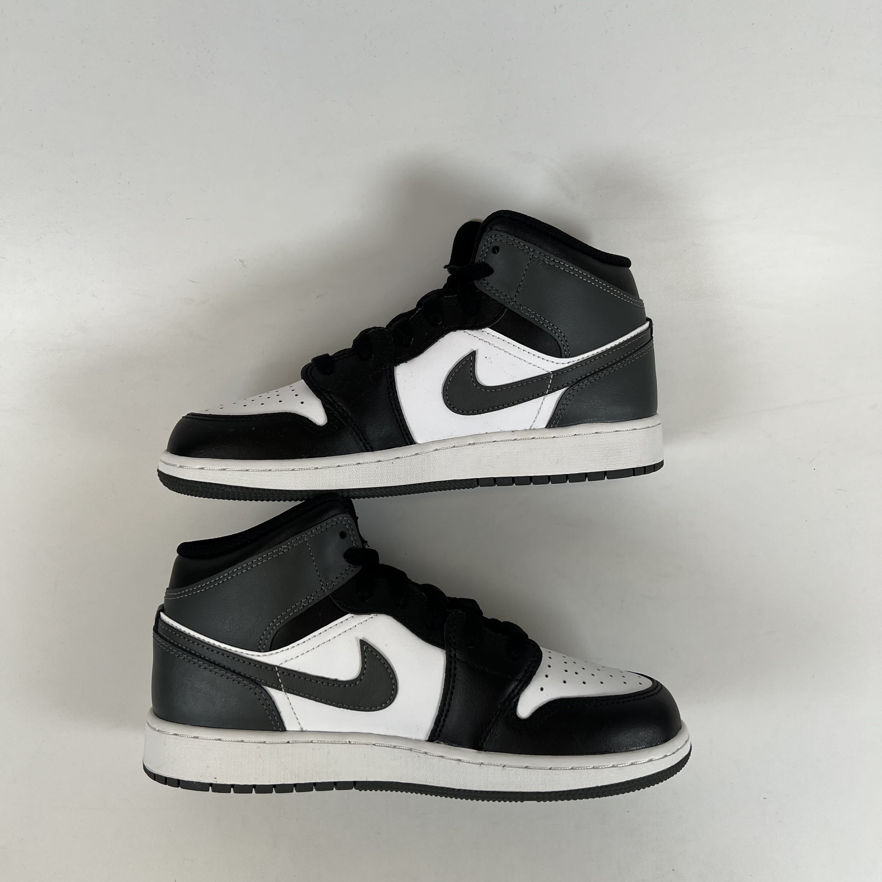 SP11259 Jordan 1 Mid Black White Iron Grey (GS)