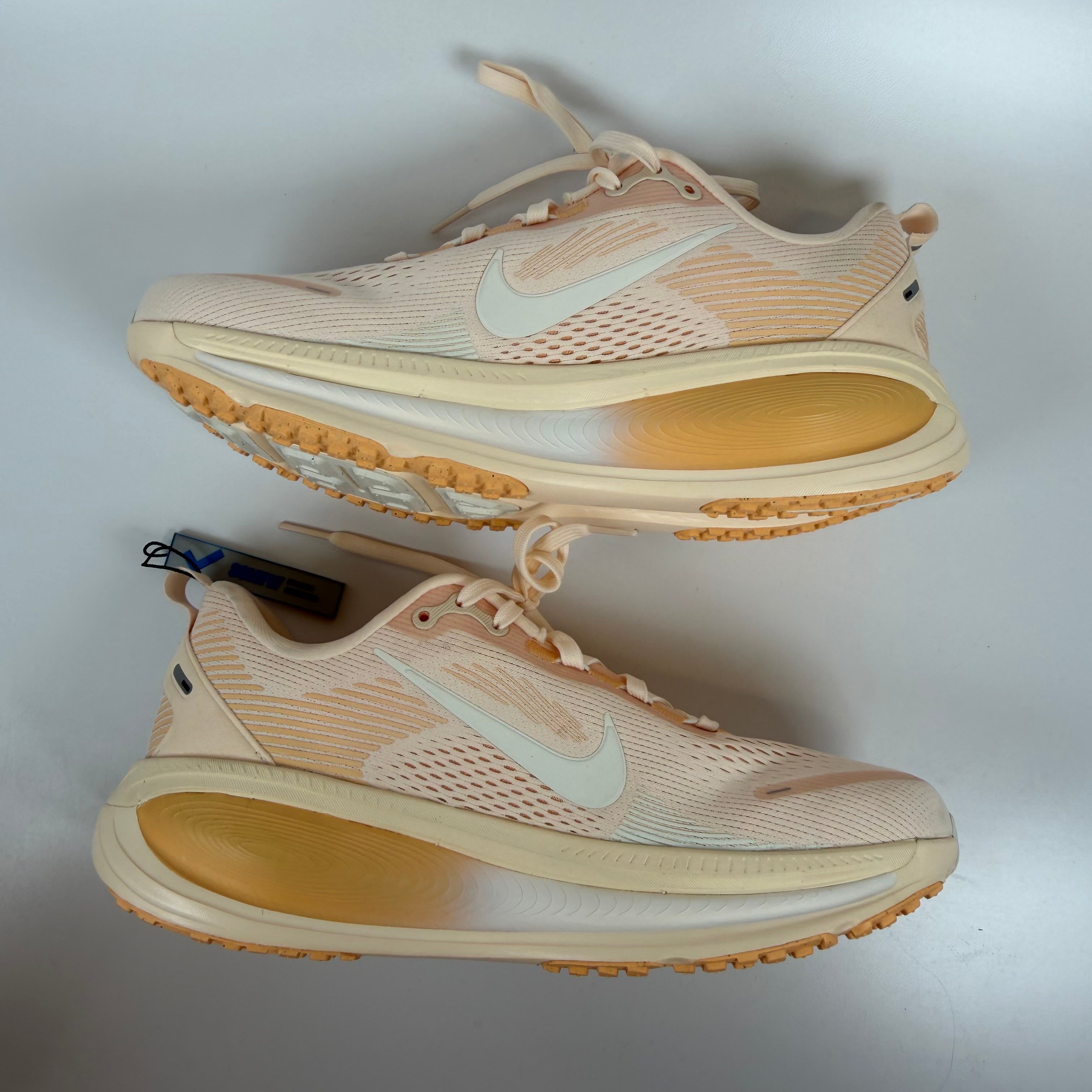 SP10333 Nike Vomero 18 Guava Ice Orange Chalk (Women's)