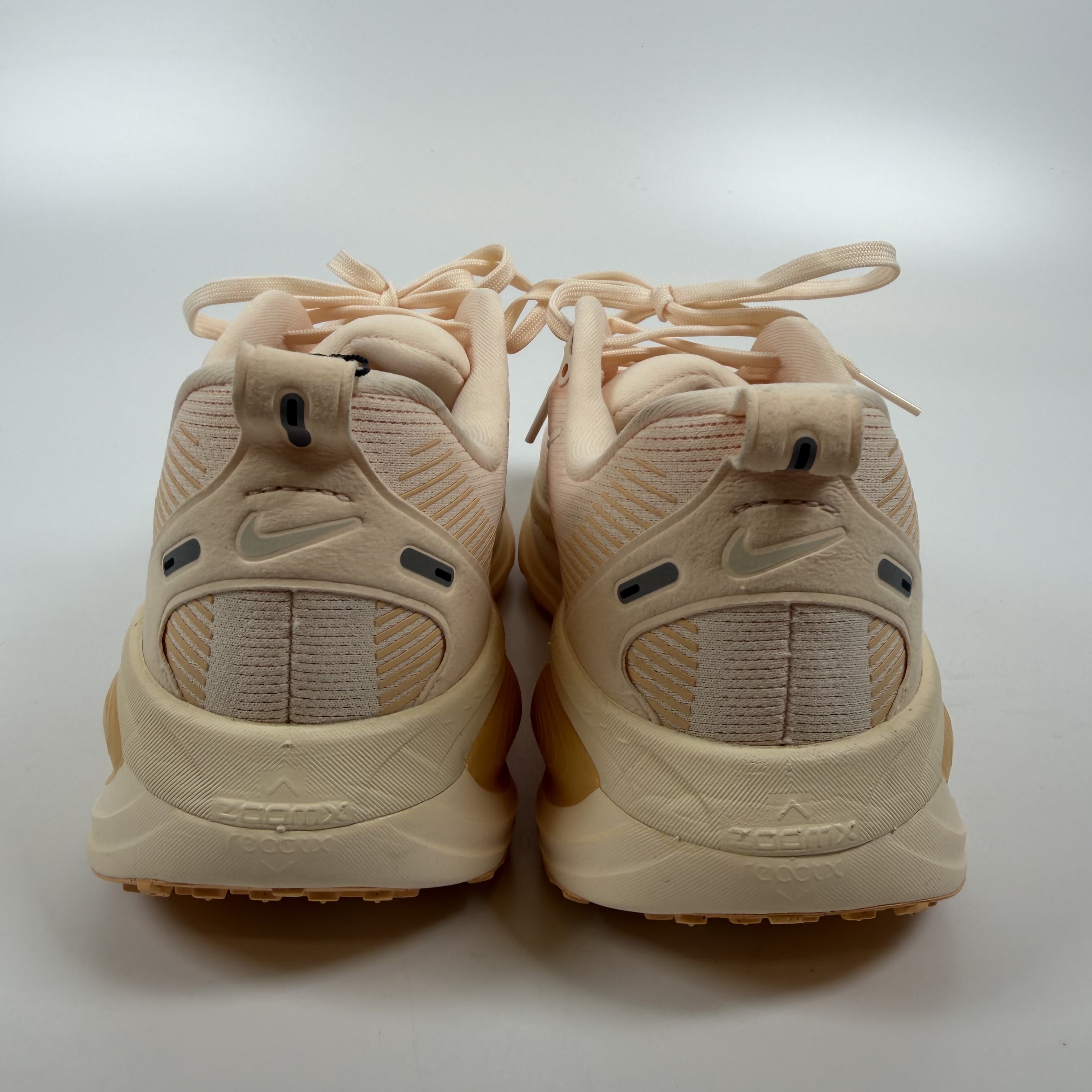 SP10333 Nike Vomero 18 Guava Ice Orange Chalk (Women's)