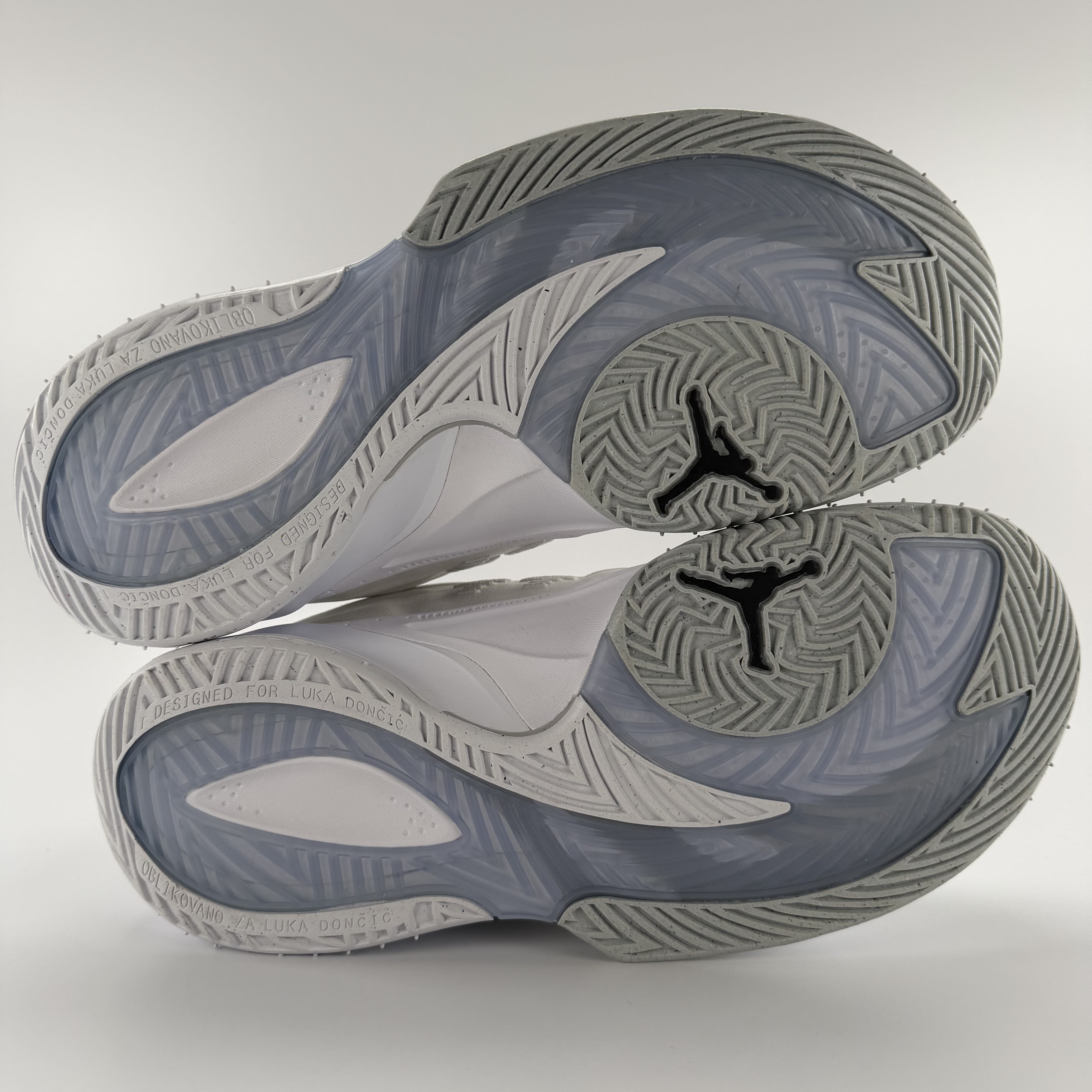 755560 Jordan Luka 3 TB White Grey Fog